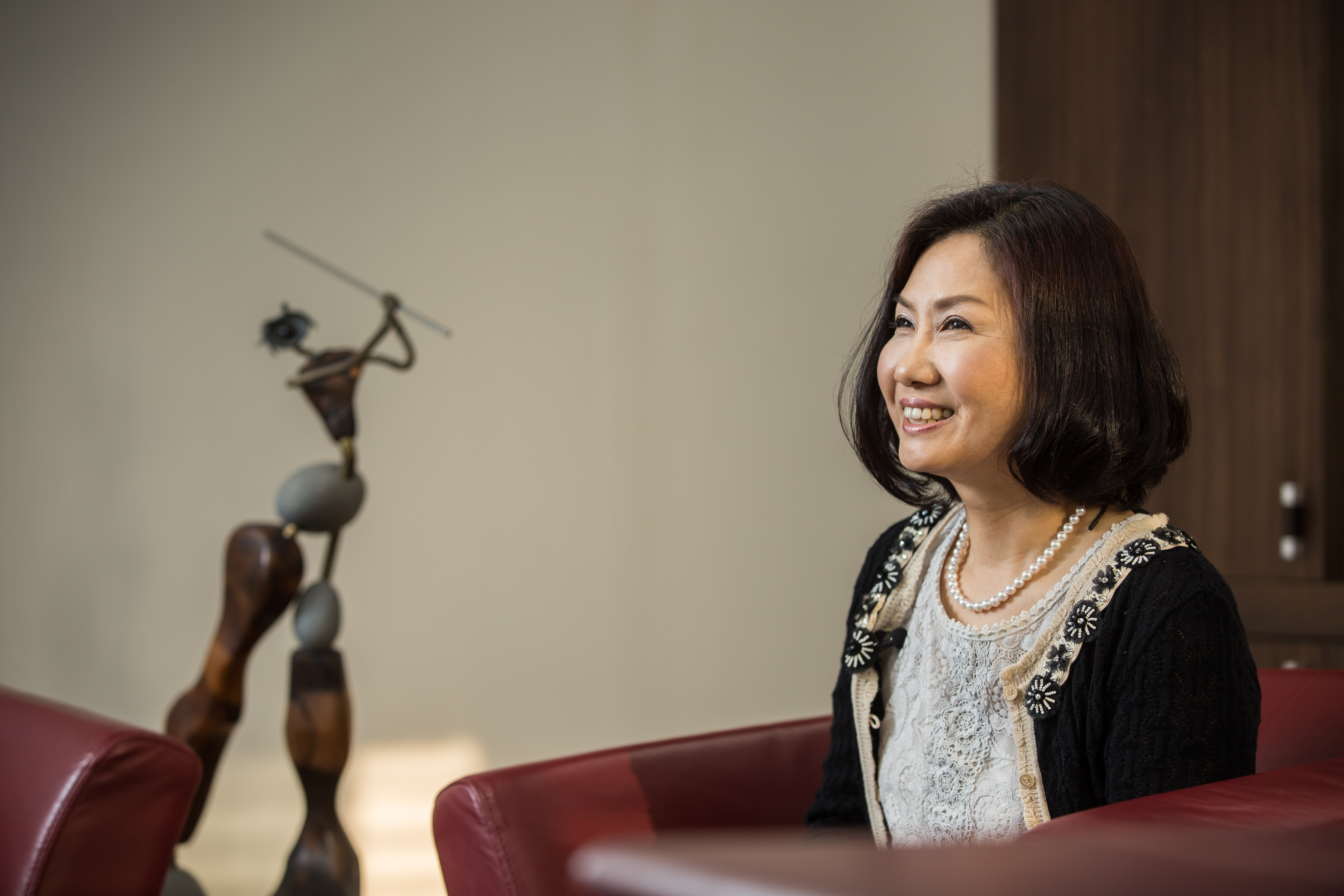 譚芙芩從基層銷售業務起家，從中養成不輕易放棄的毅力精神。