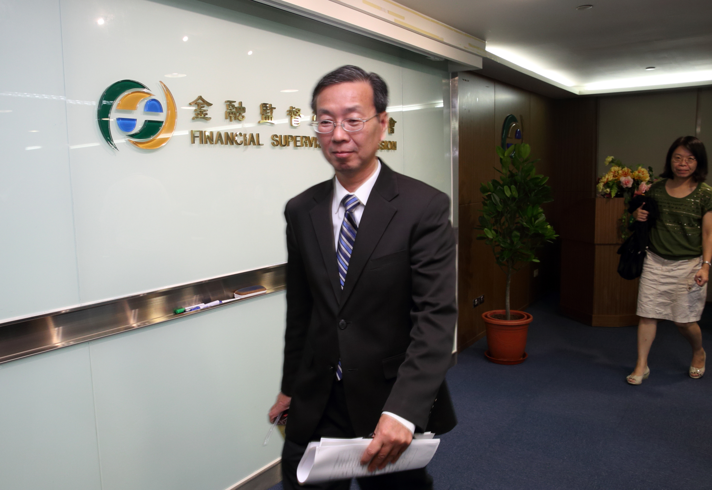 凱基銀行操作加幣傳出重大虧損2.4億元，第一時間已經通報，金管會將依照規定處分。