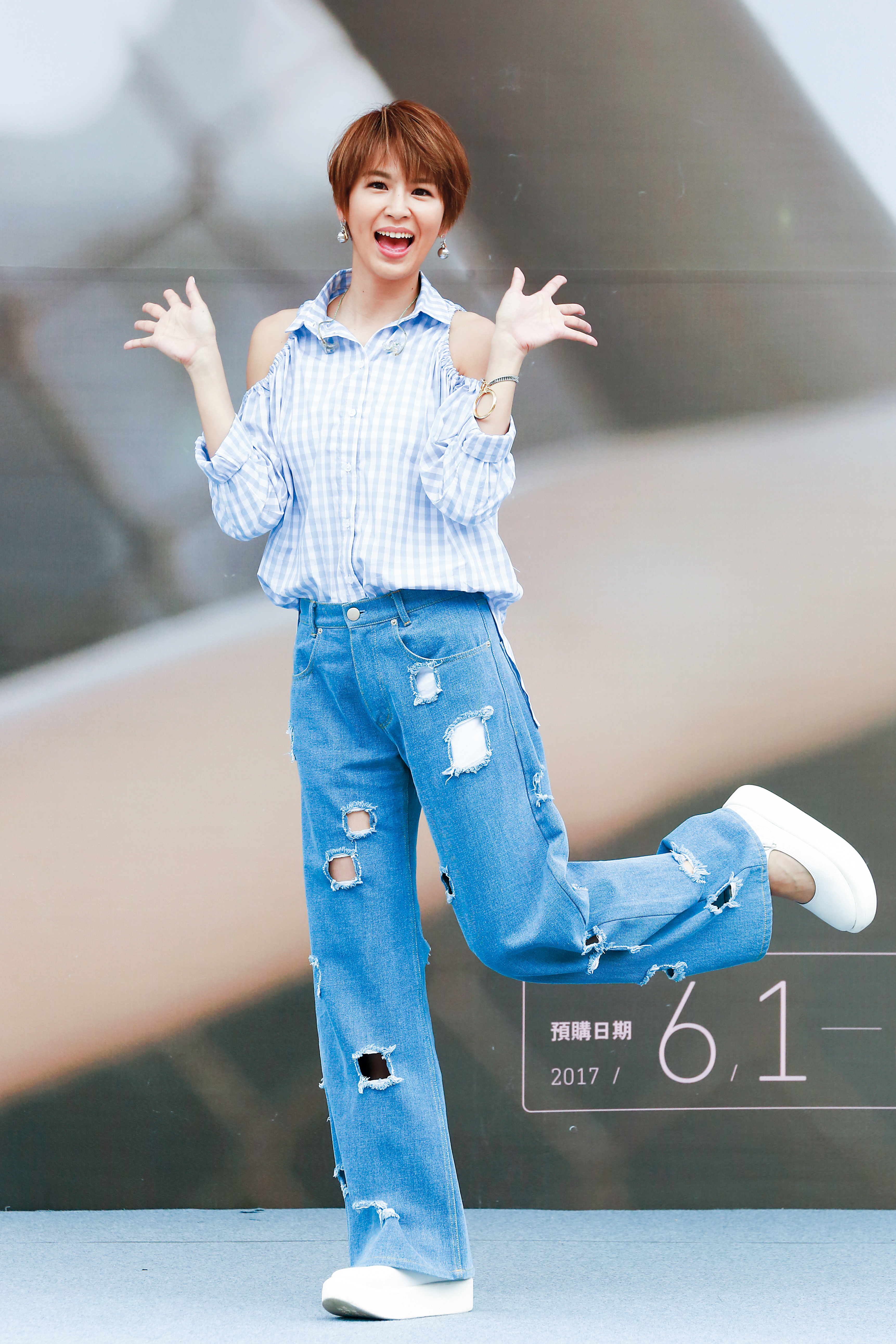 曾沛慈外型甜美可愛,對愛情態度積極主動。