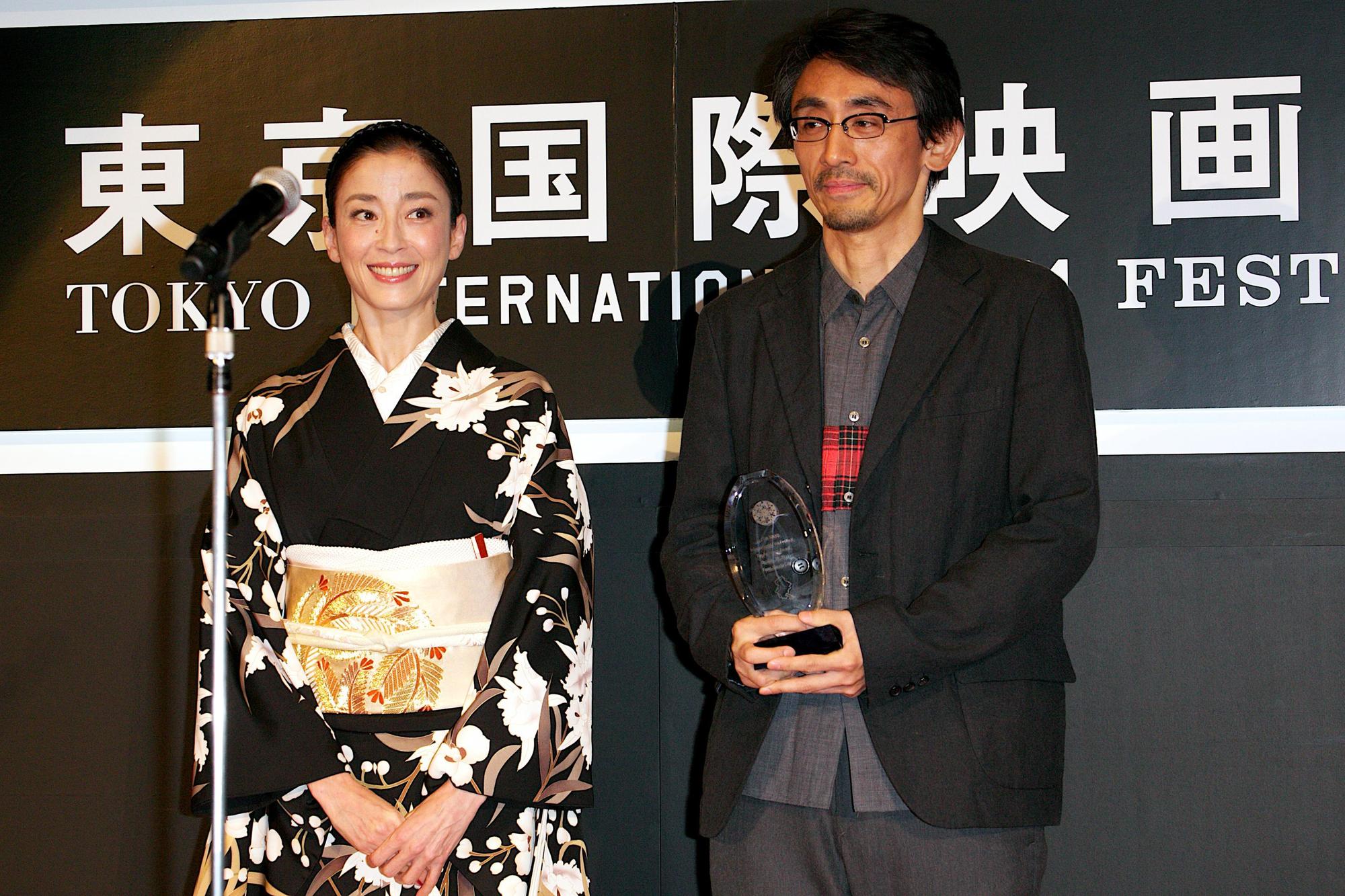 吉田大八（右）以《紙之月》獲東京影展觀眾票選獎，也讓宮澤理惠拿下東京影展影后。（東方IC）