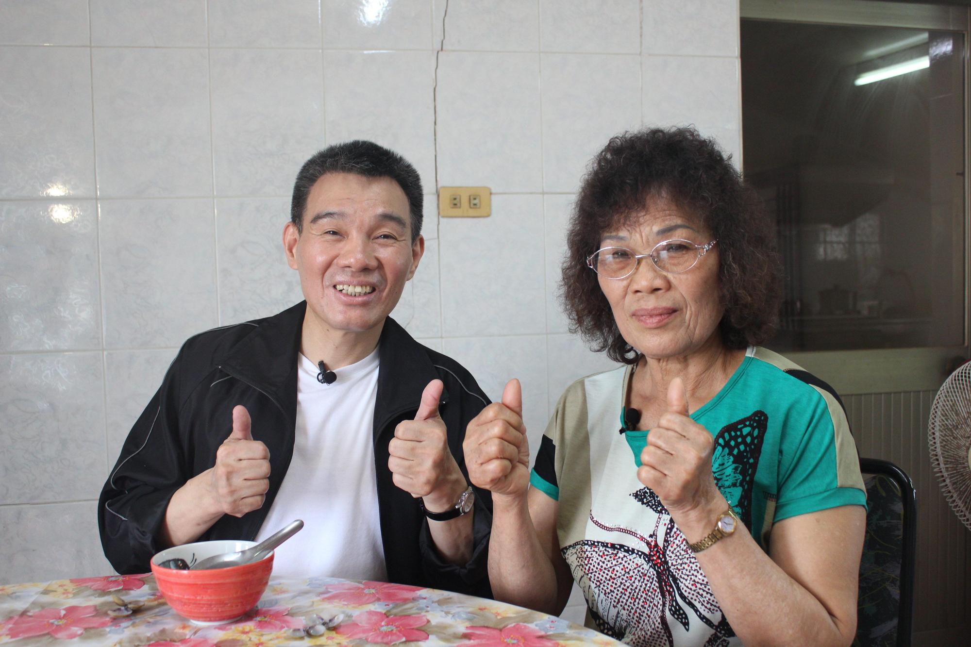 陳雷演唱會工作團隊特別到彰化西港老家拍攝，拍攝陳雷與媽媽的互動。（大大娛樂提供）