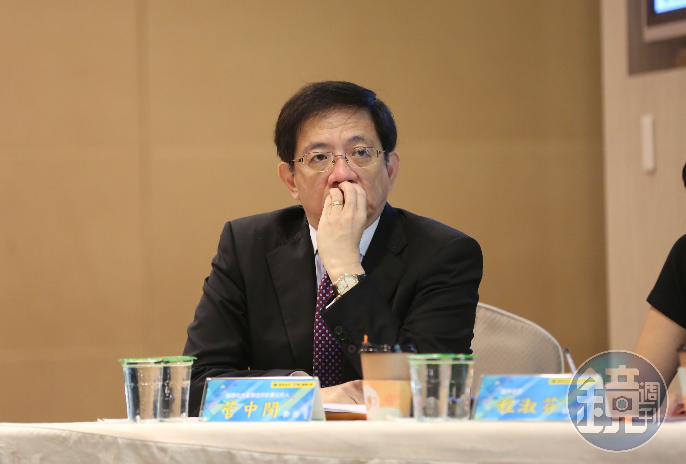教育部長吳茂昆表示，台大校長當選人管中閔（圖）遭質疑赴中國兼職與獨董爭議本週應該會有結果。