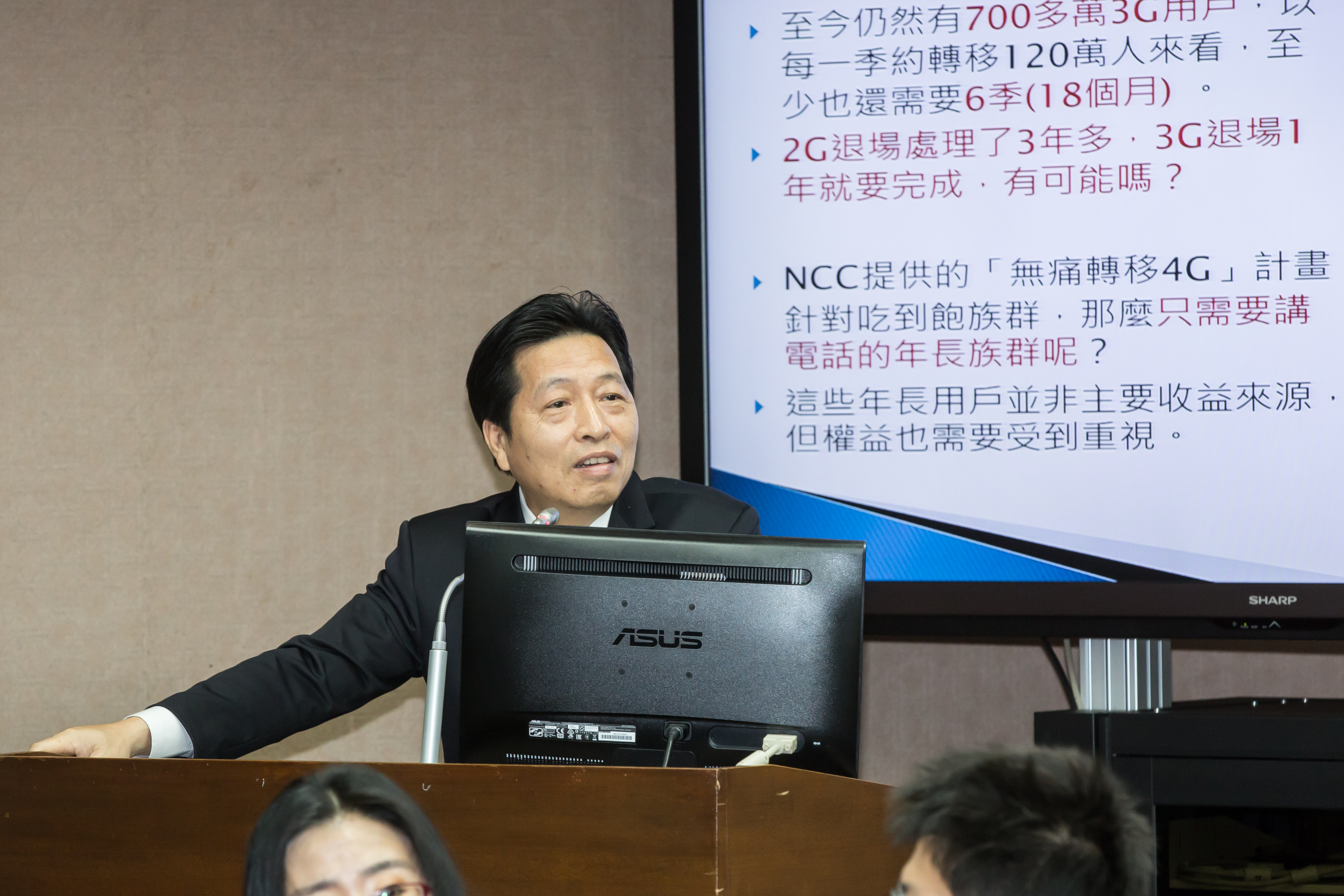 監察院今日公布最新一期財產申報廉政專刊，立委鄭寶清與妻子名下債務高達5.67億元，是立院負債王。