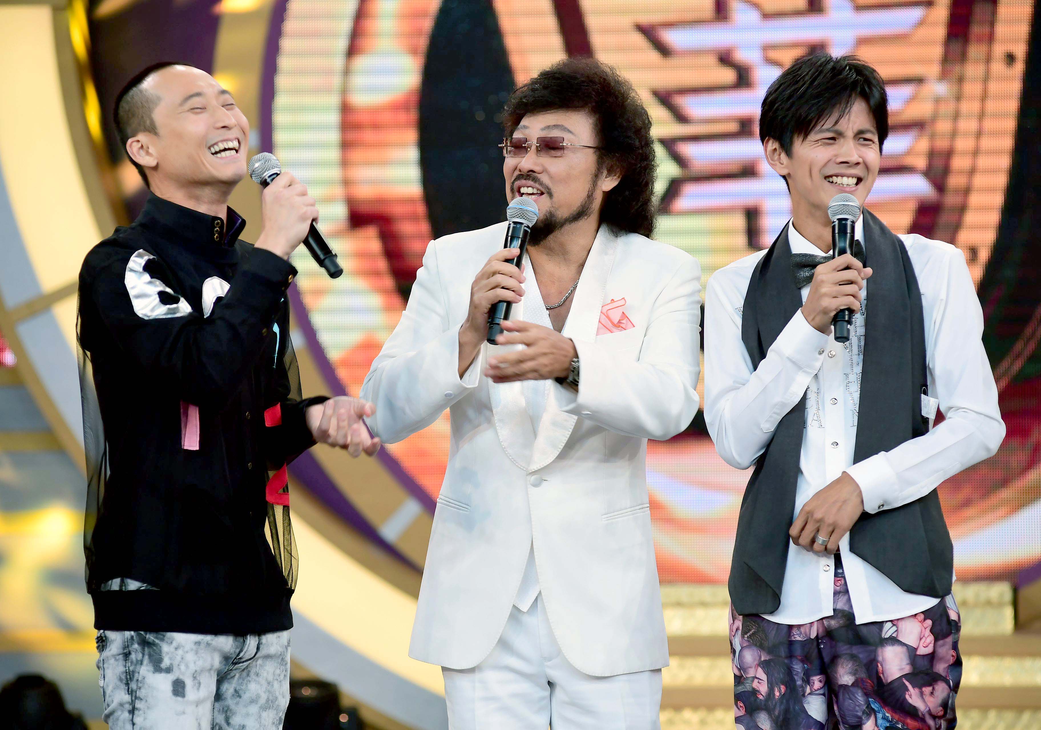 張菲大讚浩角翔起效果好反應快，希望他們常上節目。（華視提供）