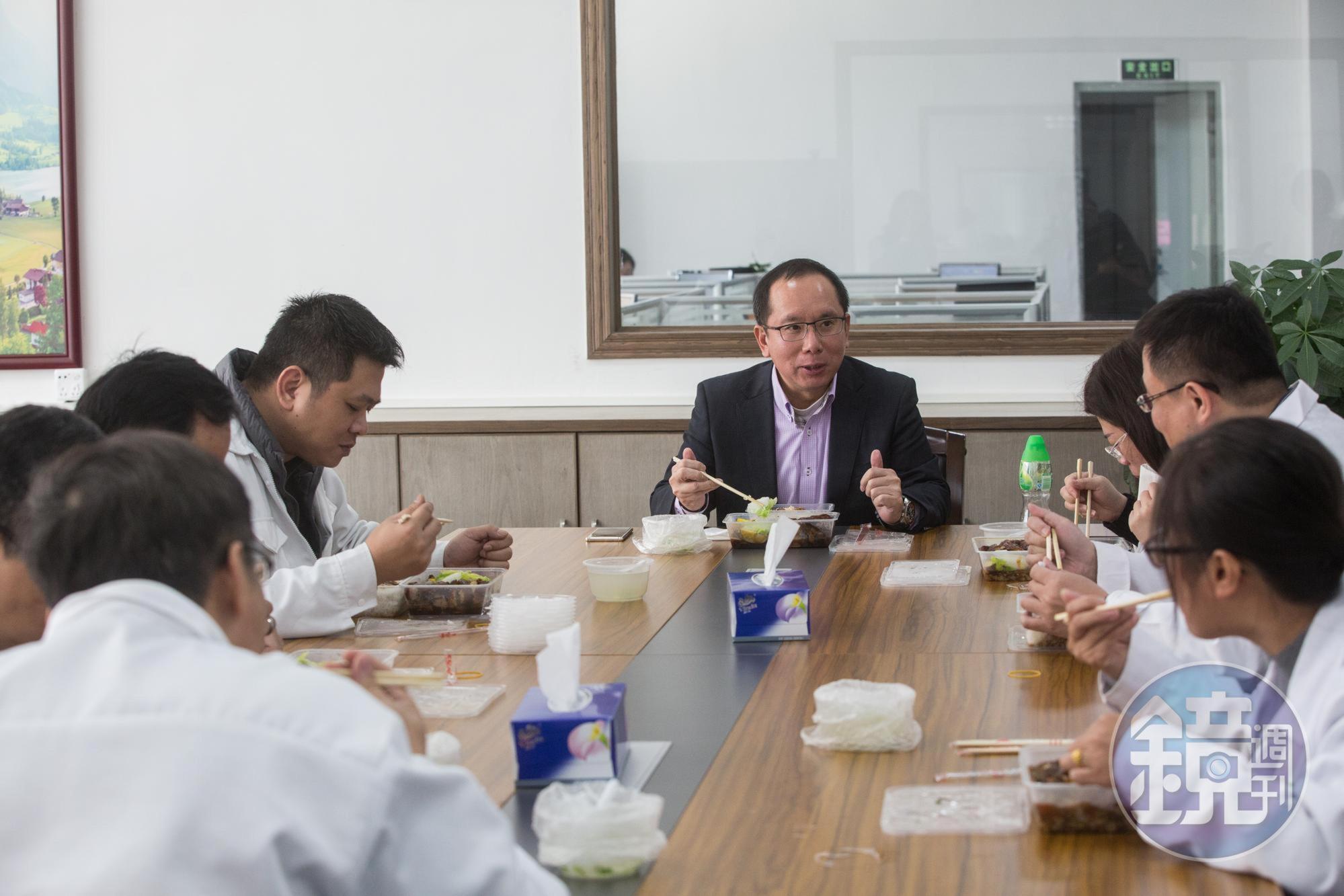 難得與員工共進午餐，許文昉談的也都是公事。