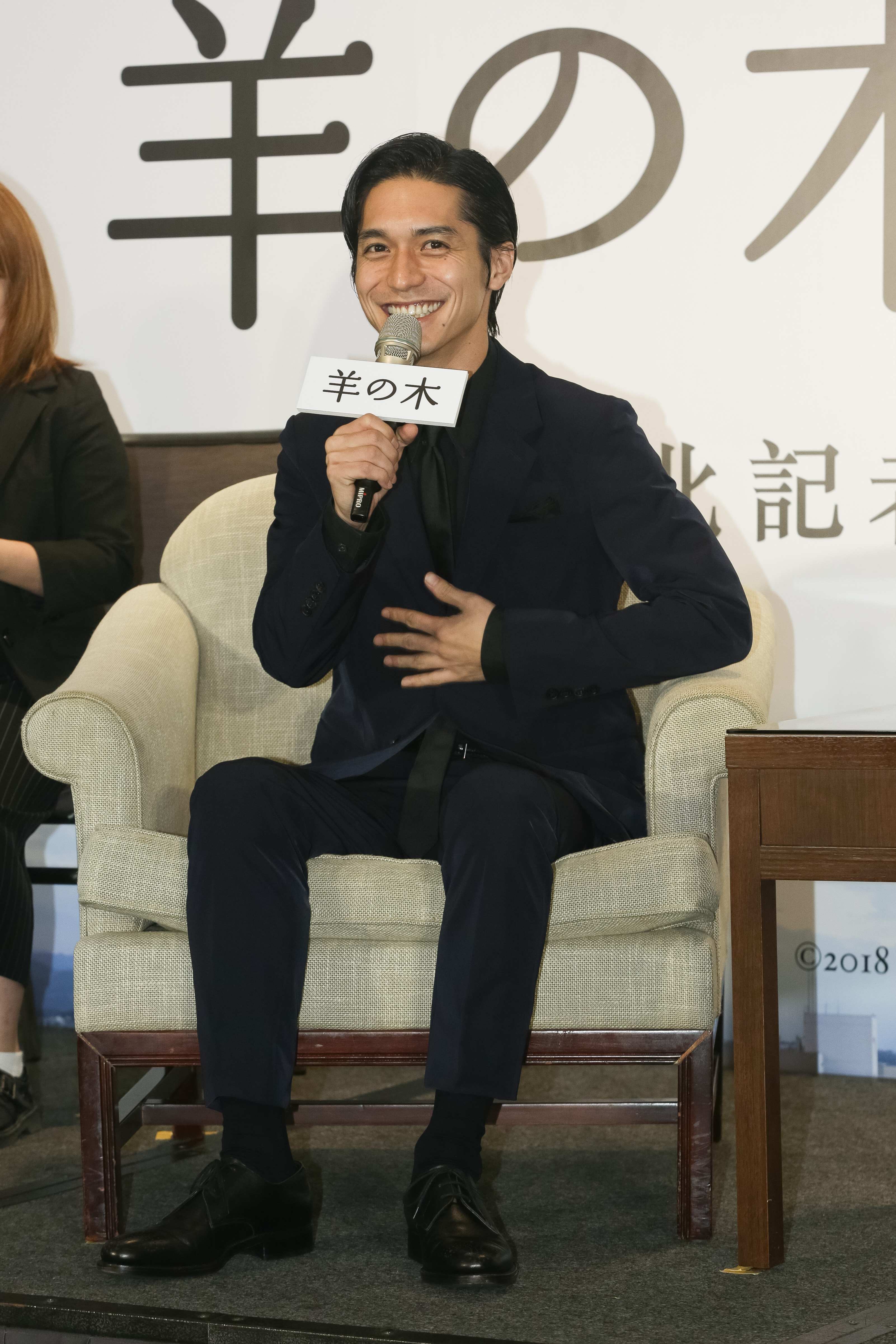 錦戶亮苦練中文自我介紹,中文發音獲得全場讚賞,讓他露出滿意的笑容。
