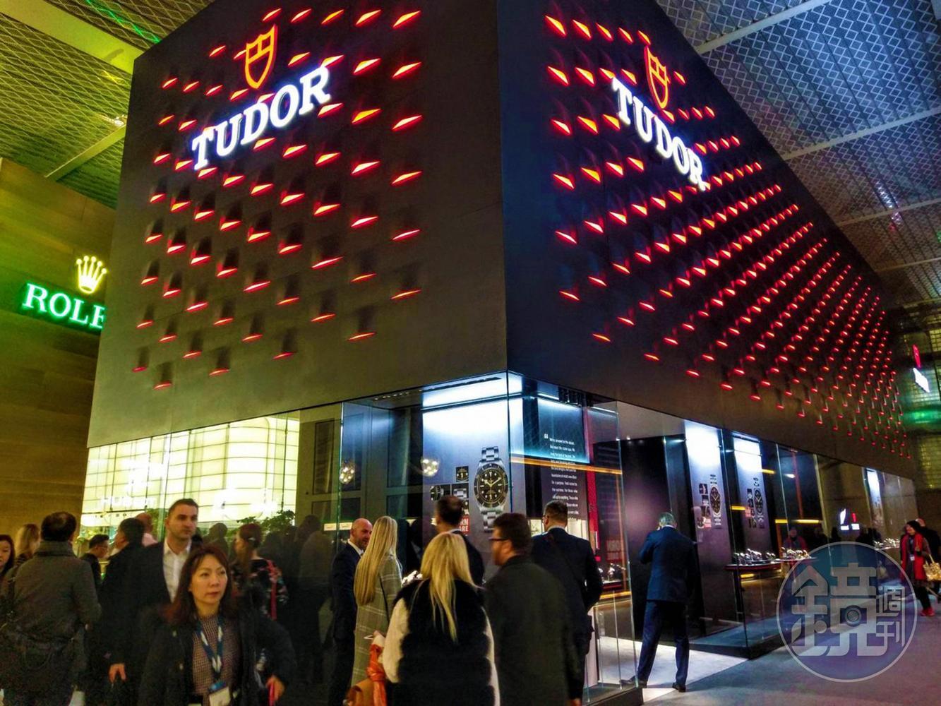 近年創新元素不斷的TUDOR,也在今年Baselworld大展中推出了「百事可樂」圈,新作值不值得收藏?又會不會越級打怪影響老大哥的江湖地位?
