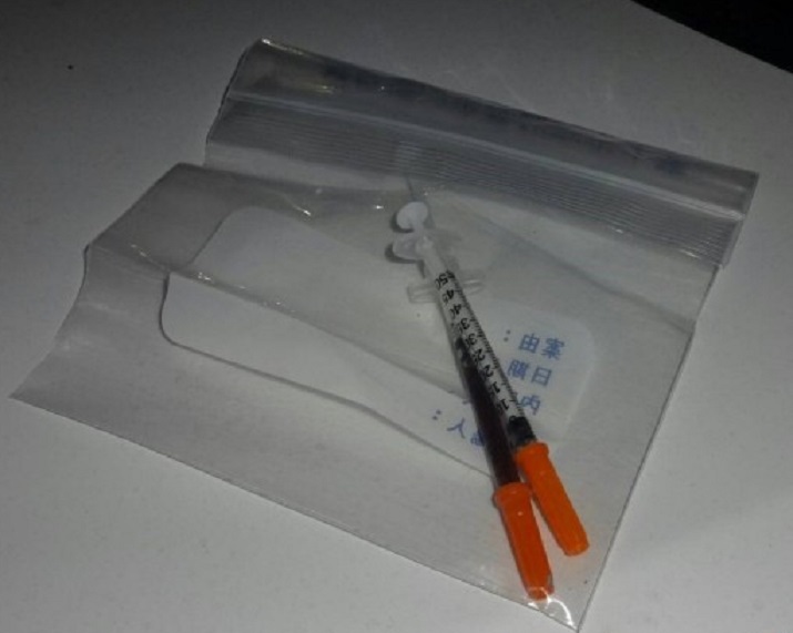 警方同時起出2支安毒注射針筒。
