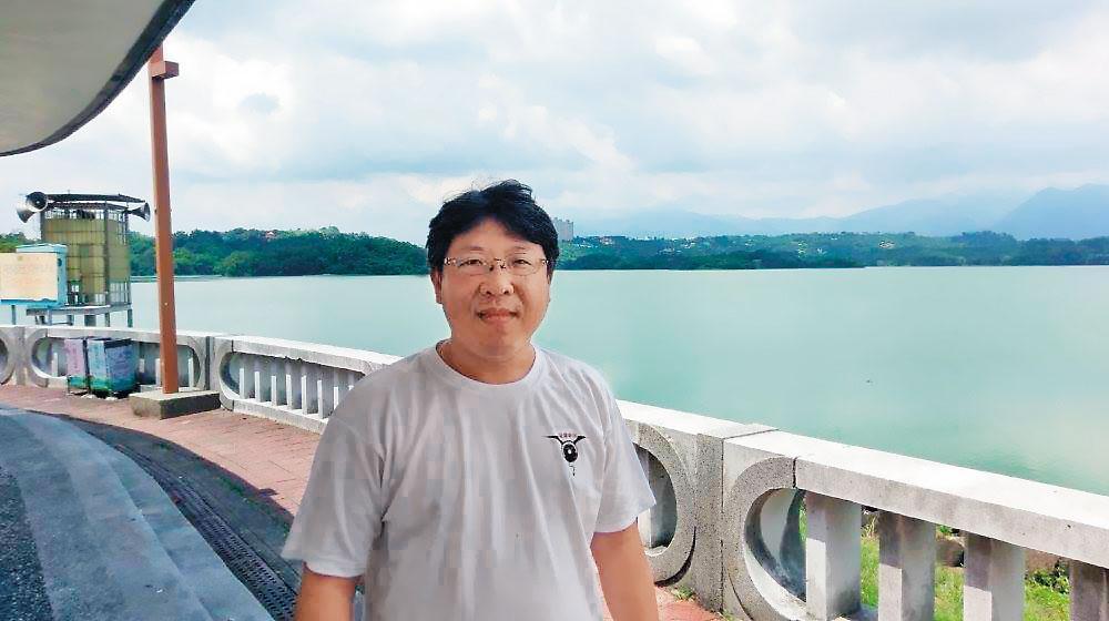 李翰霖，44歲，警專11期畢業，已婚、育有就讀高中的二個兒子。（翻攝自臉書）