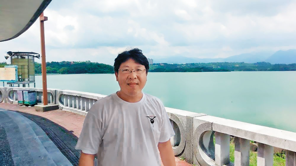 李翰霖，44歲，警專11期畢業，已婚、育有就讀高中的二個兒子。（翻攝自臉書）