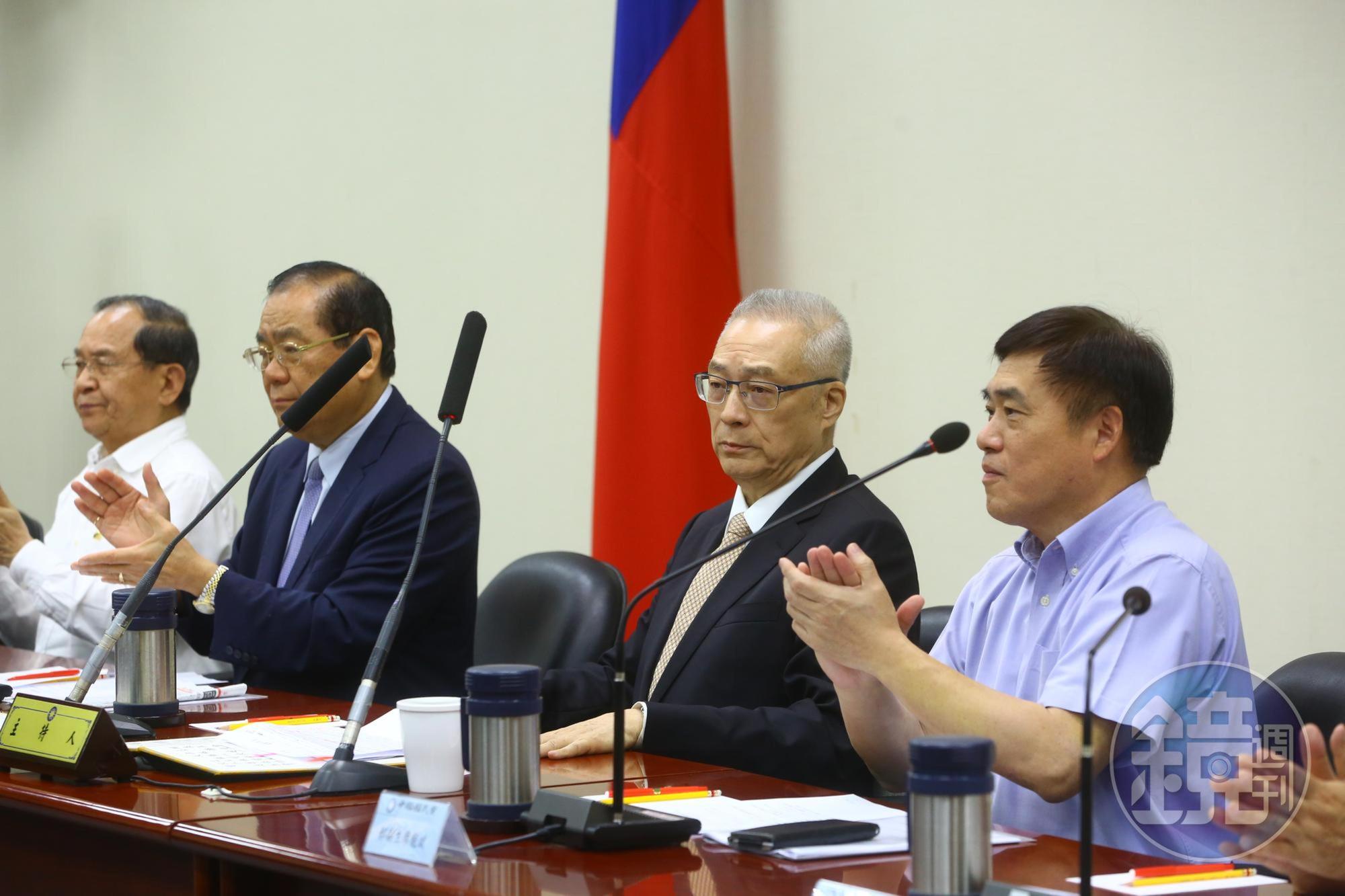 針對卡管案,國民黨主席吳敦義今批蔡政府所作所為侵蝕台灣的民主自由價值。