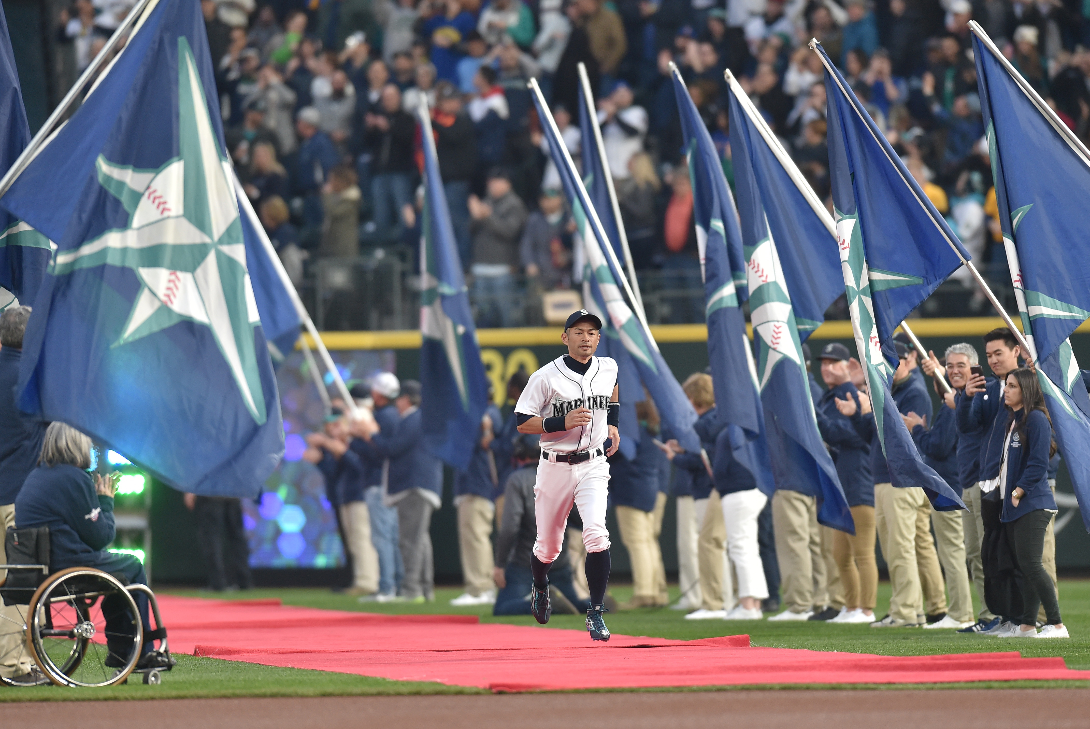 「只要是明星，就一定能在適當的時機散發光芒。」身為大前輩，一朗從不吝嗇讚賞大谷。（東方IC）