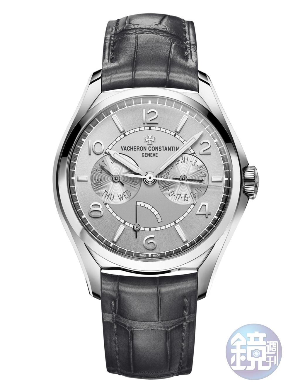 《Fiftysix Day-Date》Fiftysix系列這款作品在面盤上排列工整,包括日期星期採用視窗方式呈現,並與下方的動力儲存顯示形成完美比例;此系列除了前面提到以馬爾他十字延伸的獨特造型錶耳之外,此系列也配備盒狀式藍寶石水晶錶鏡,造型更復古。功能:時間顯示;動力儲存顯示/機芯:自動上鏈機芯/建議售價:約NT$560,000