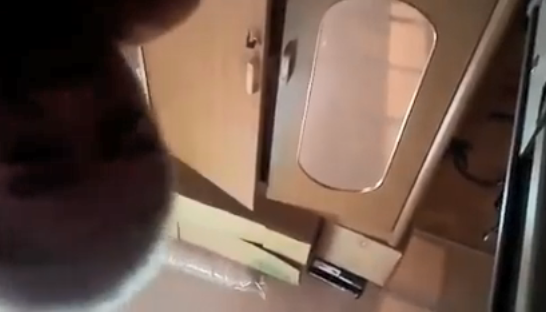 2016年一名遭雇主性侵的印尼籍看護將自己受害的影片拍下傳給朋友求救。（翻攝網路）