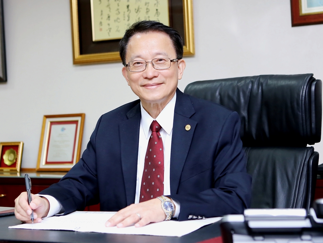 有網友在PTT八卦版詳列交大校長張懋中反校園民主等爭議事件，對此張今天發出聲明指正網友發言內容不實。（翻攝自交大校長室）