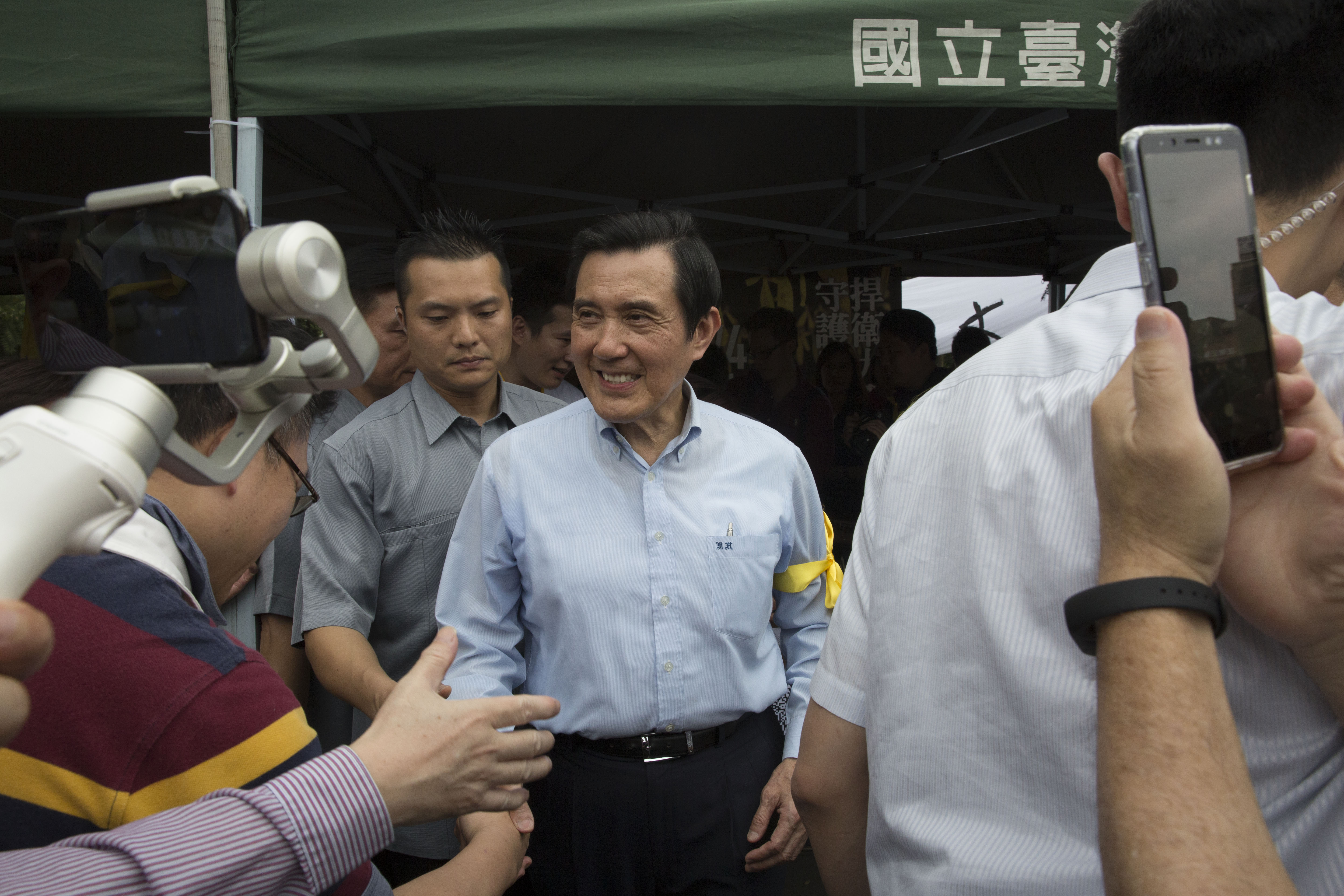 台大師生今發起新五四運動，台大校友、前總統馬英九下午突現身聲援。