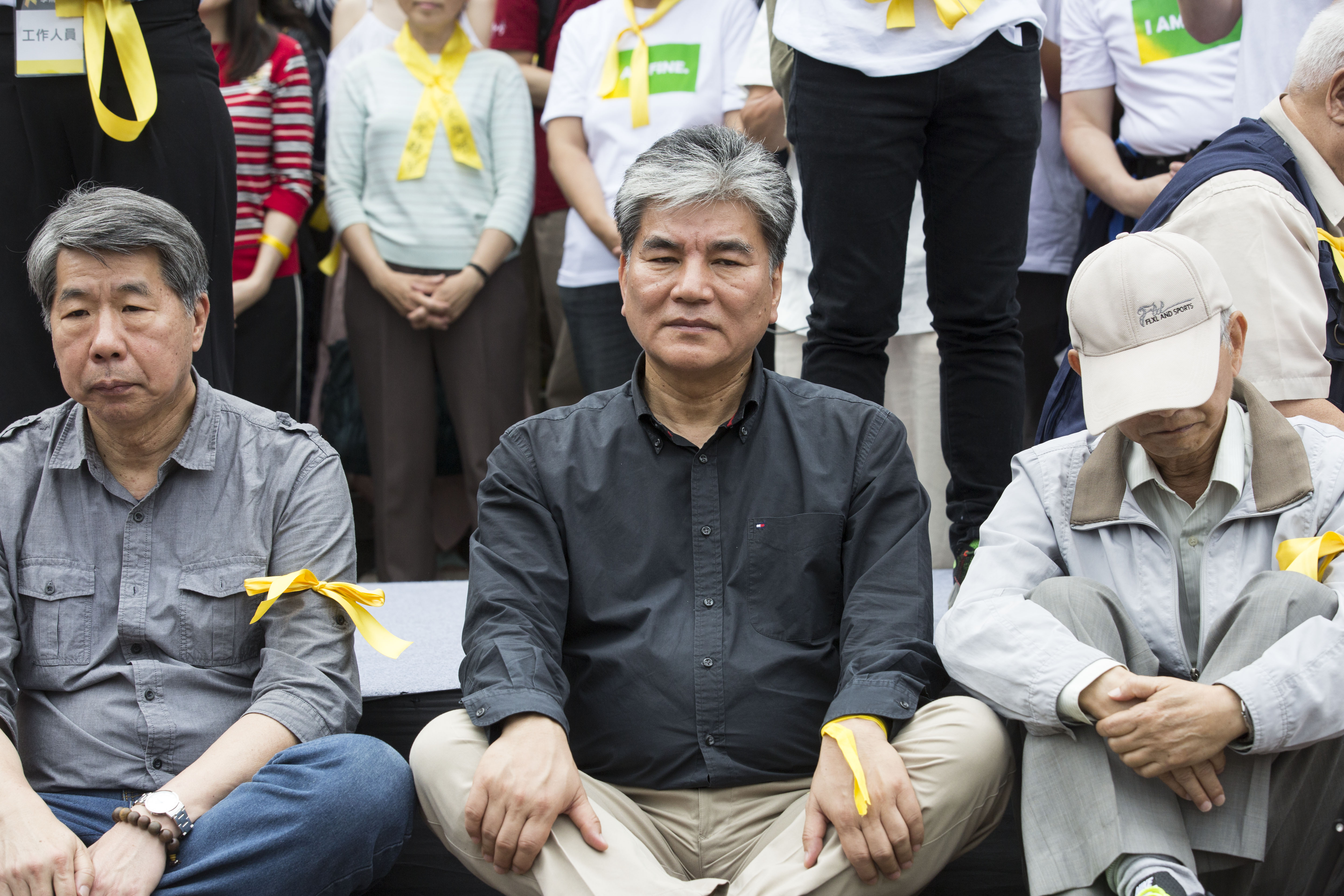 前內政部長、台大教授李鴻源現身支持新五四運動。