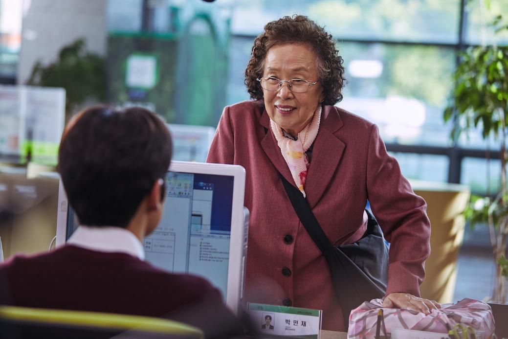 憑藉電影《花漾奶奶秀英文》，羅文姬分別在青龍獎、百想藝術大賞中拿下最佳女主角獎。（friDay影音提供）