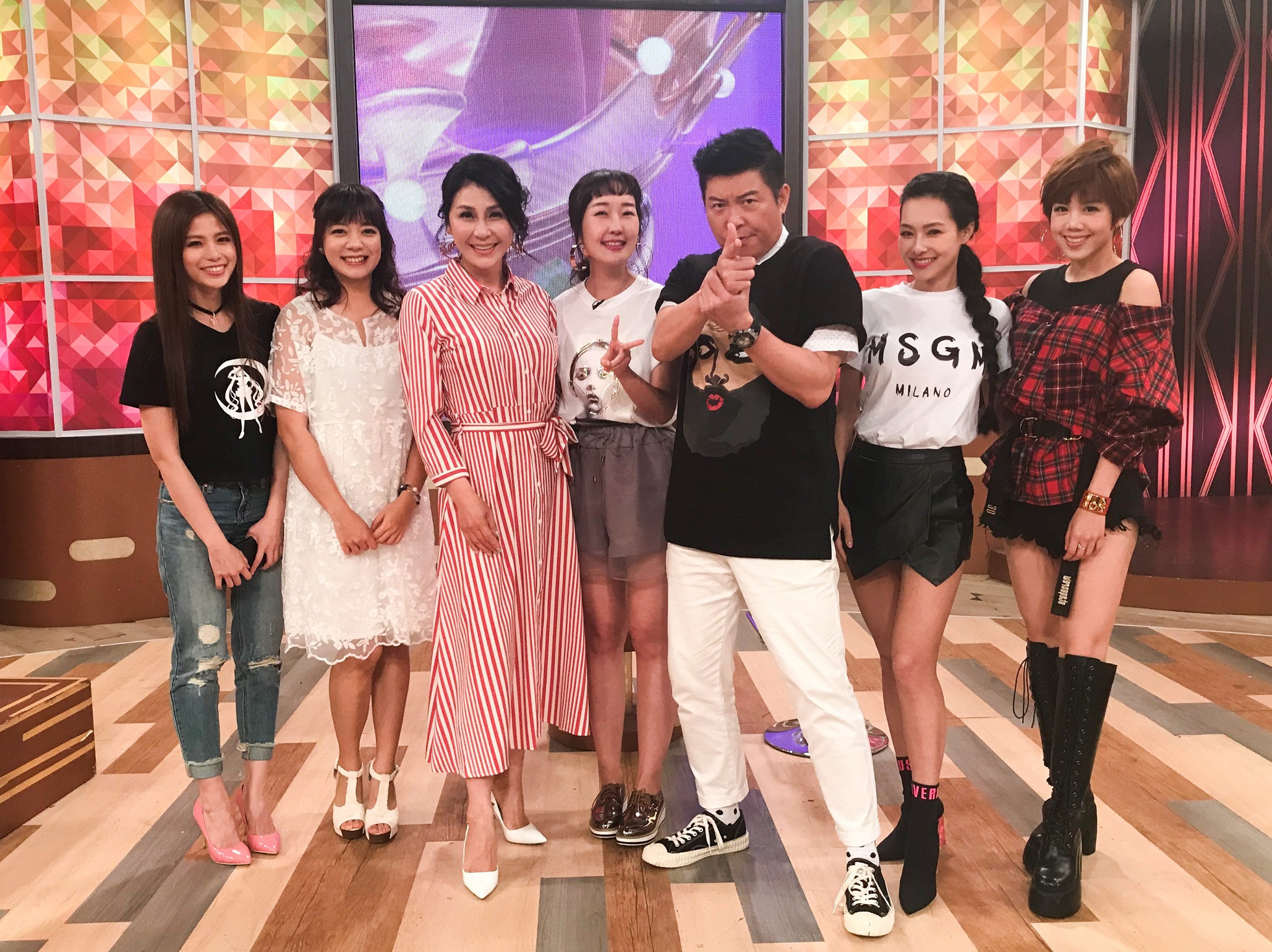 衛視中文台節目《一袋女王》5月6日周一晚11點播出梁佑南、王思佳、蘿莉塔、楊晨熙及林雨宣上大聊女人的復仇！（衛視中文台提供）