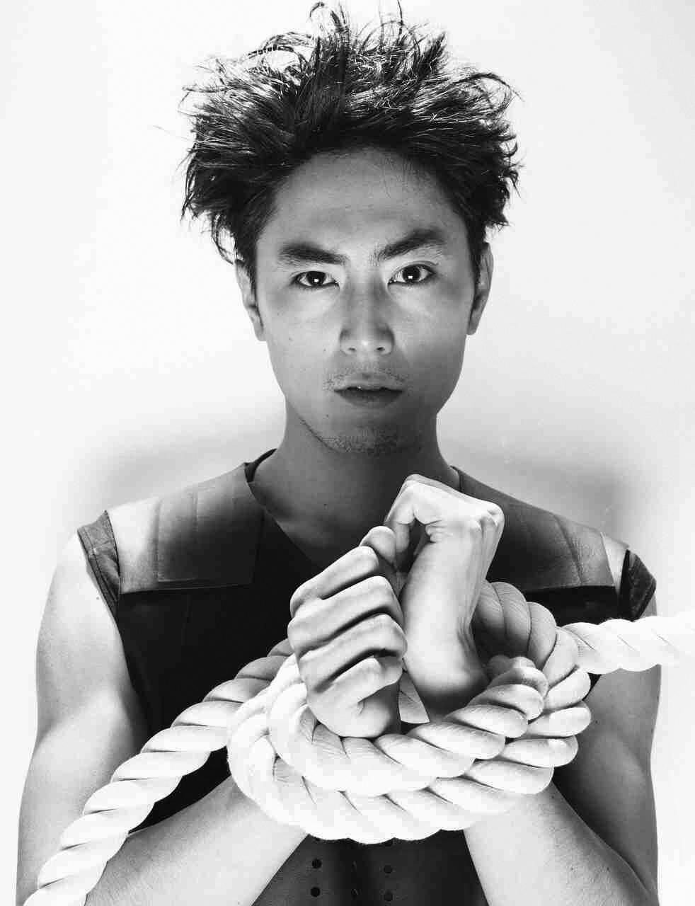 在電影《全員死刑》以金髮與刺青造型詮釋殺人犯,間宮祥太朗爆料金髮是為雜誌拍攝而染,導演小林永貴看到後說:「就是這個了!」(翻攝自間宮推特)