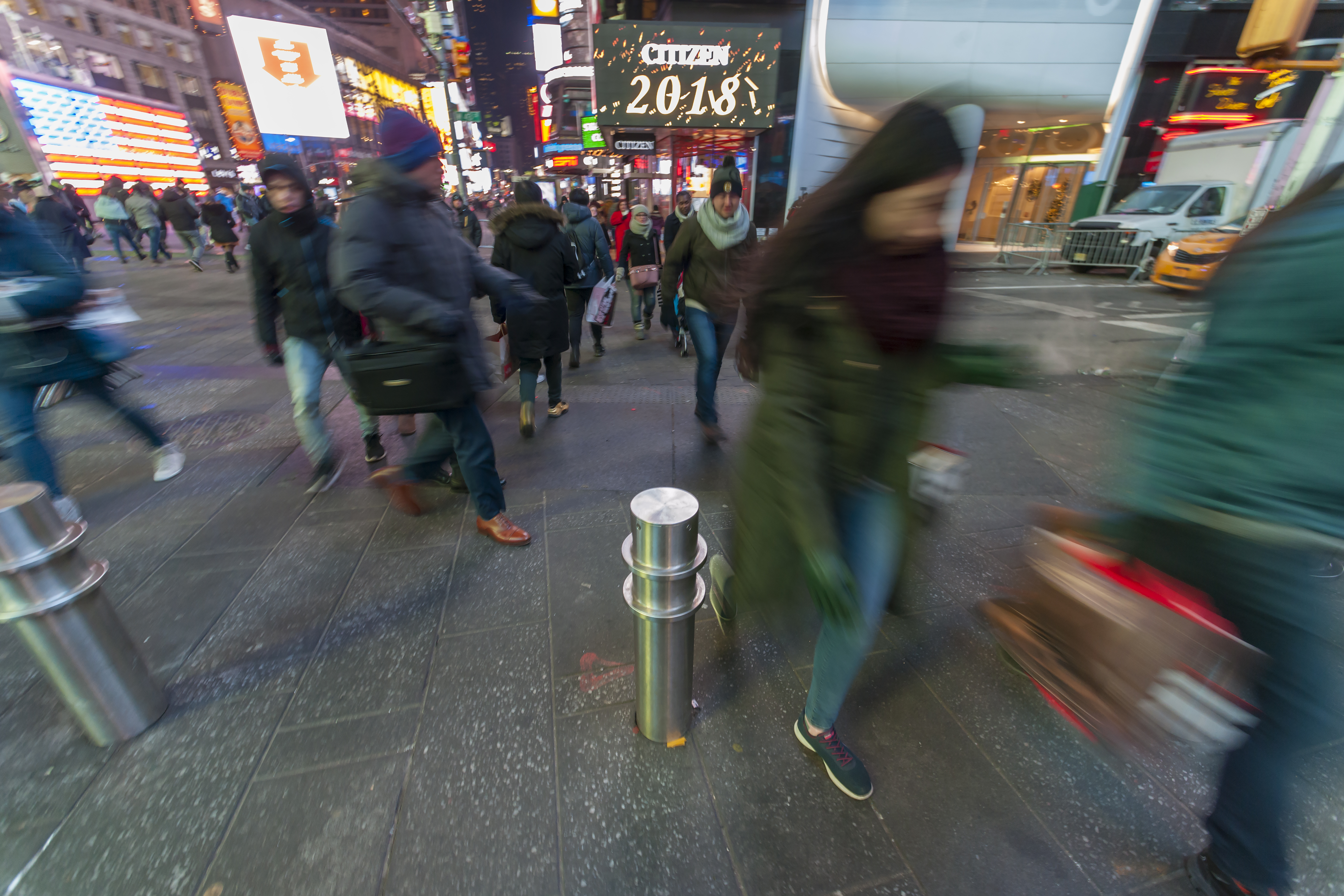 身處繁忙都會的現代人，更容易感到孤獨。（東方IC）