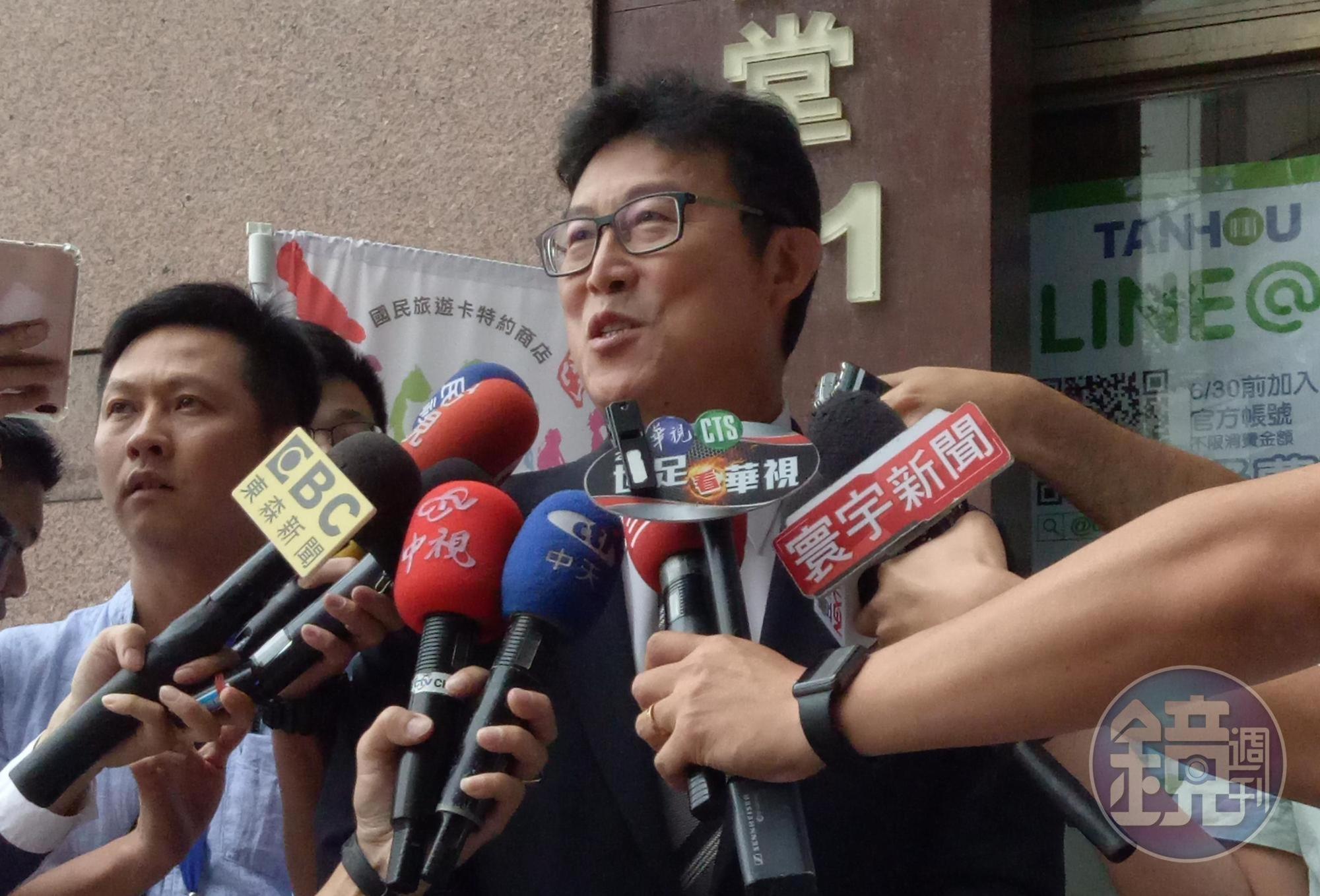 姚文智到民進黨中央黨部與選對會4人小組會面，他在會後表示：「我一直認為我是最強的！」