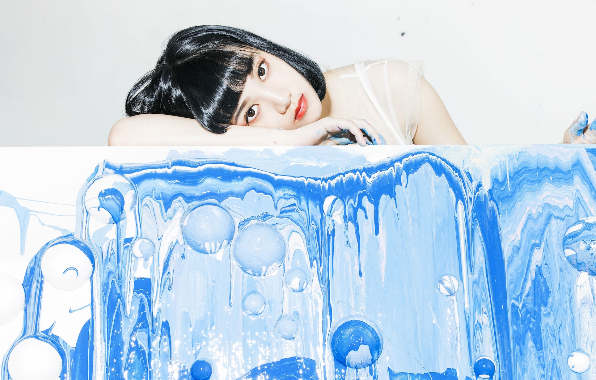 李優長相甜美但十分有個性。（avex taiwan）