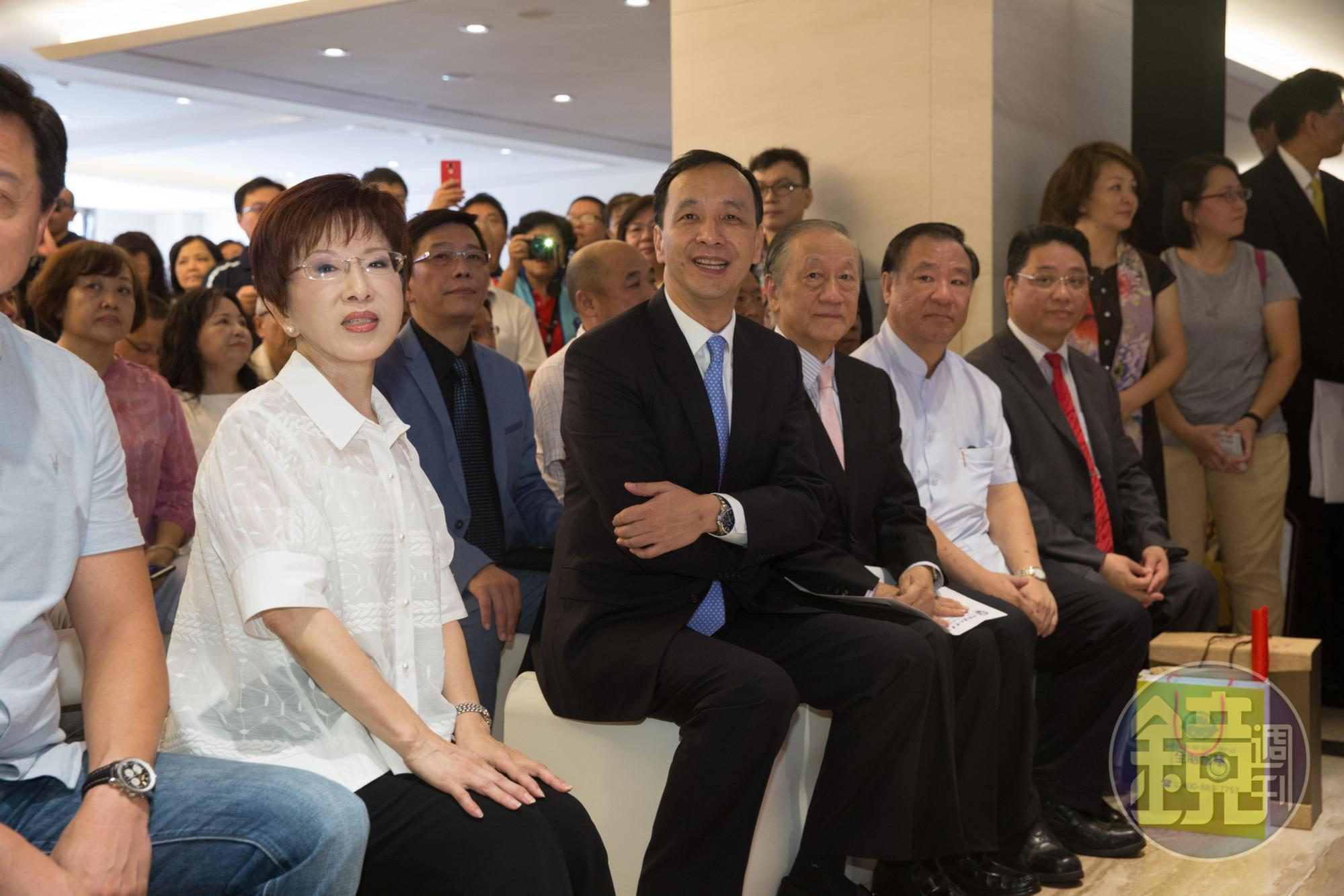 前國民黨主席洪秀柱、朱立倫最近以輔選之名勤跑全台，卻傳出目的是為年底的主席補選鋪路。