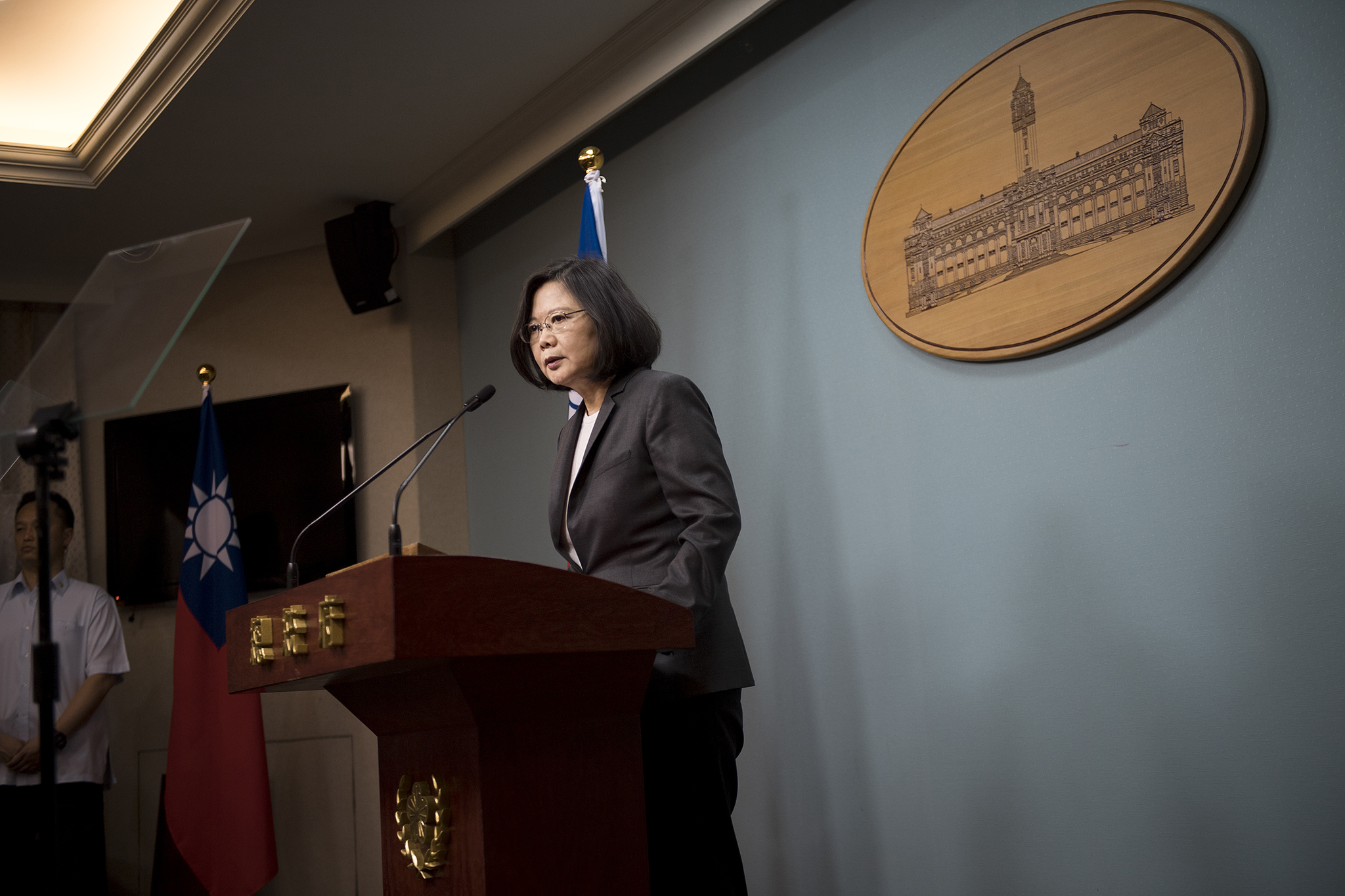 總統府傾向以「卸任副總統未滿3年」為由，不讓吳敦義赴大陸參加國共論壇。圖為總統蔡英文。（總統府提供）