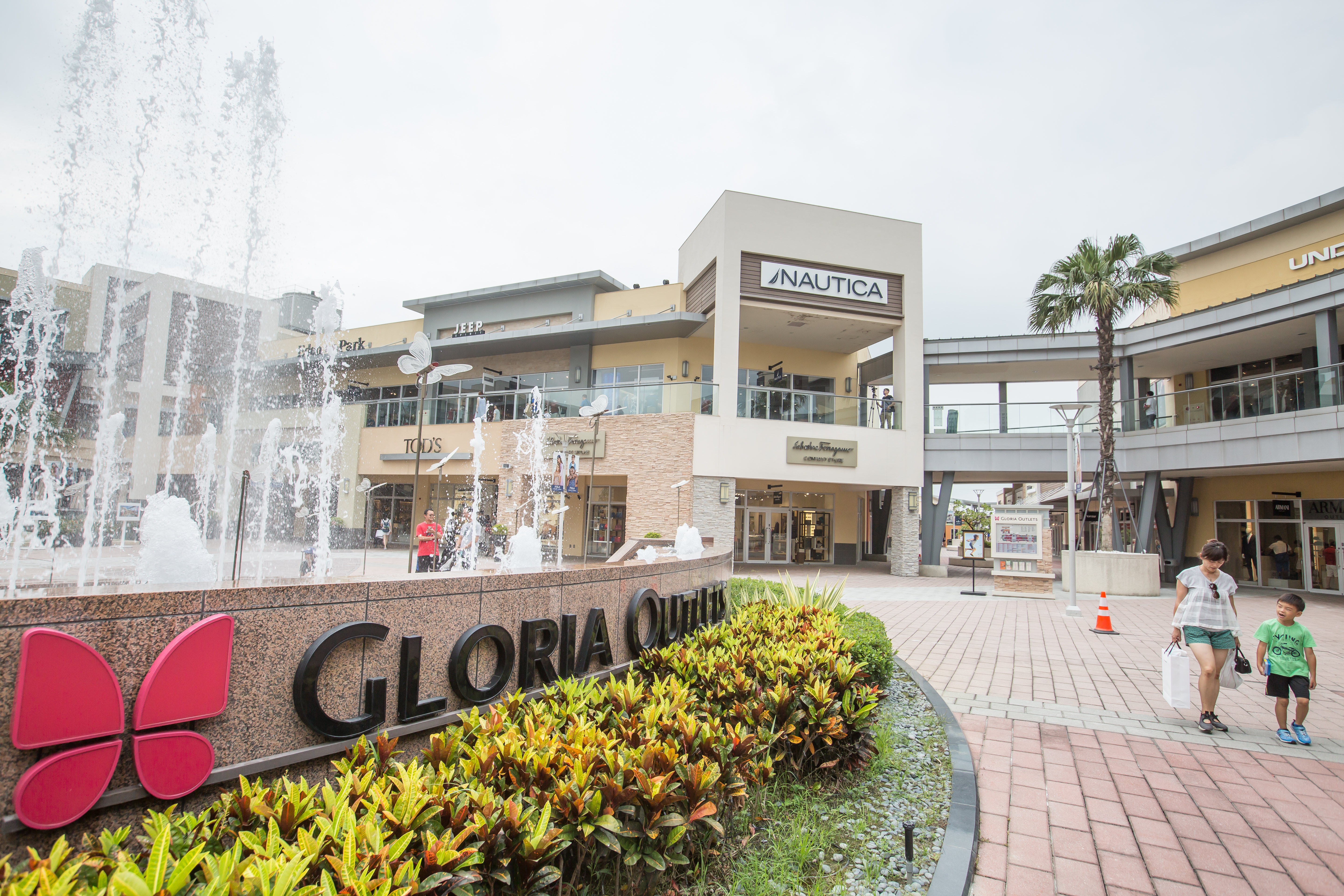 理隆中壢廠近桃園高鐵站、華泰名品城，開發價值相當可觀。