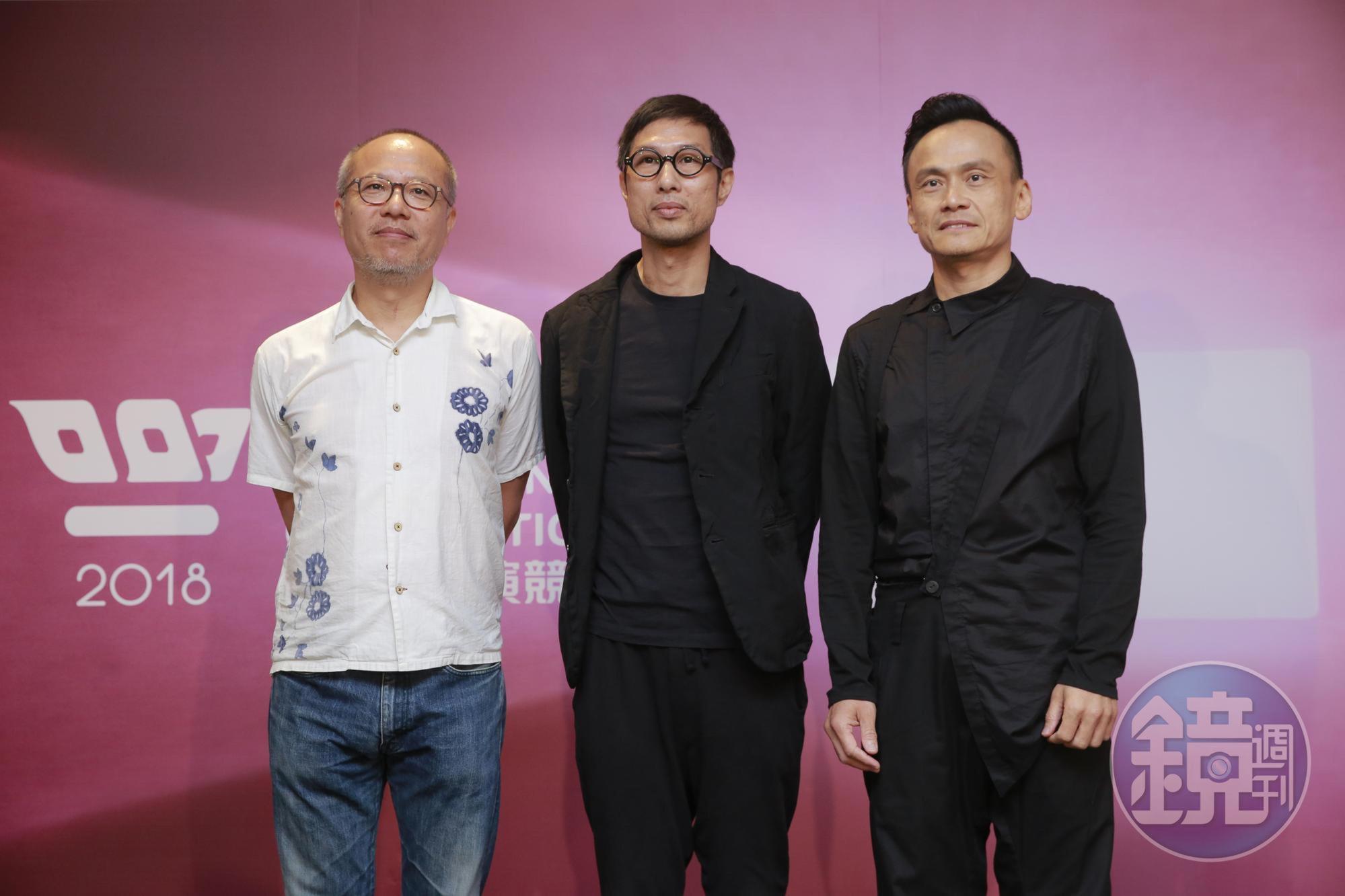 鍾孟宏（左）以監製與攝影的身分，力挺導演黃榮昇（中）拍出《小美》，陳以文（右）是片中演員。