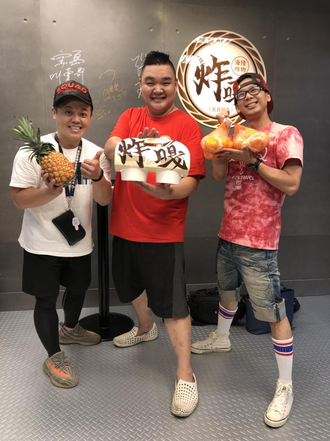 升格父親的林道遠談起女兒滿臉幸福。（民視提供）