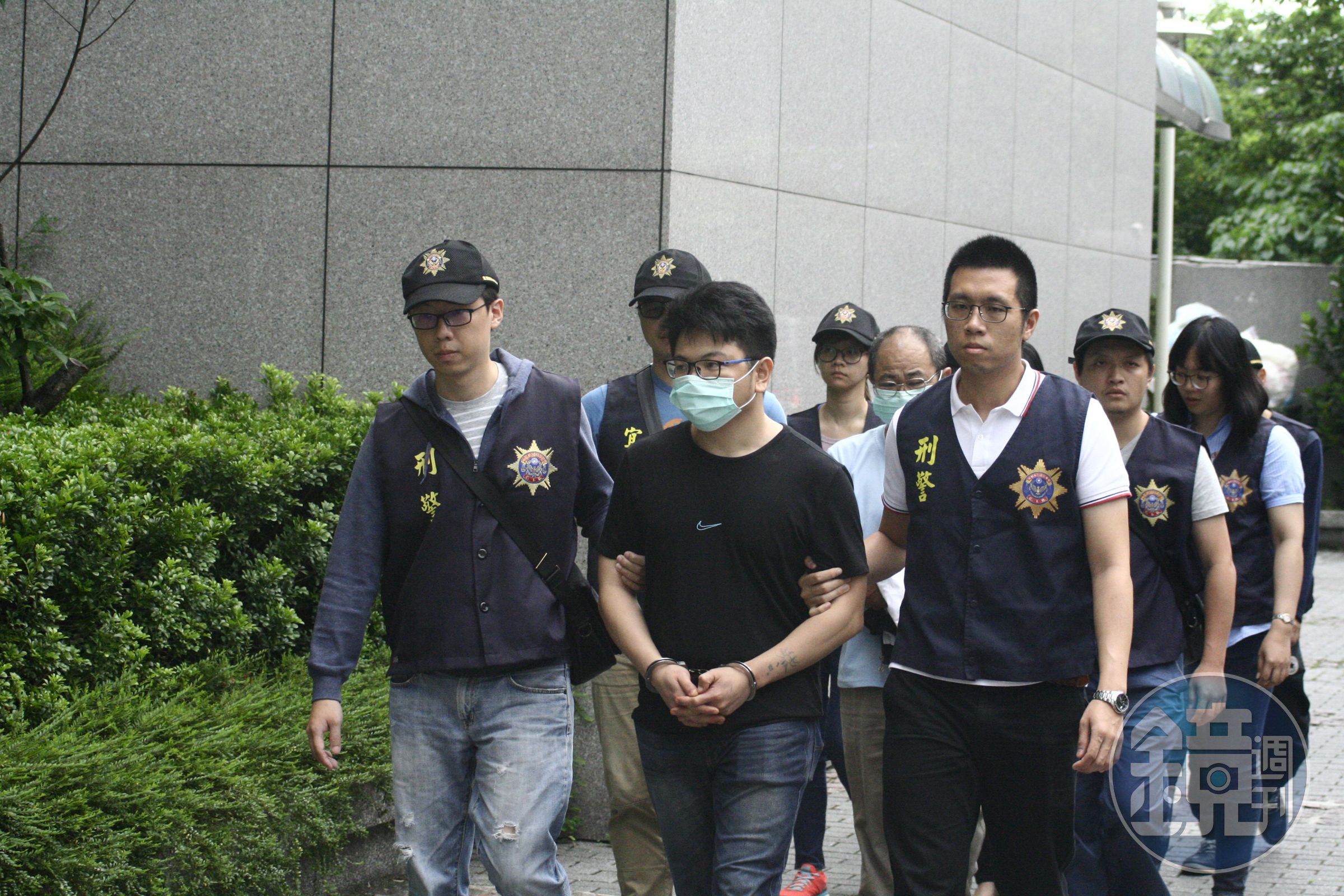 陳嫌等人專找熱門遊戲帳號賣家詐騙。（刑事局提供）