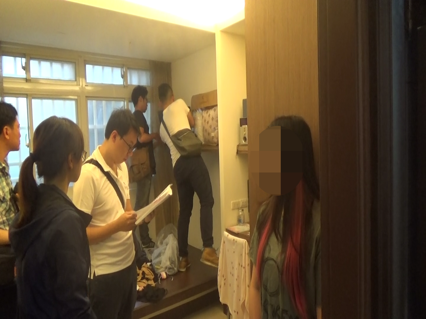 警方搜索陳嫌等人的據點。（刑事局提供）