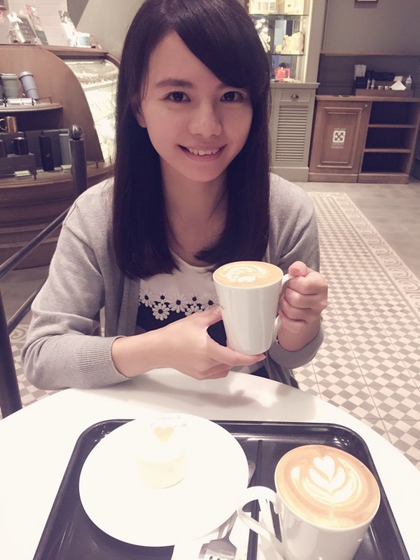 竹南分局正妹女警曾喻嬅表示,能盡到自己本分她也覺得很開心。(警方提供)