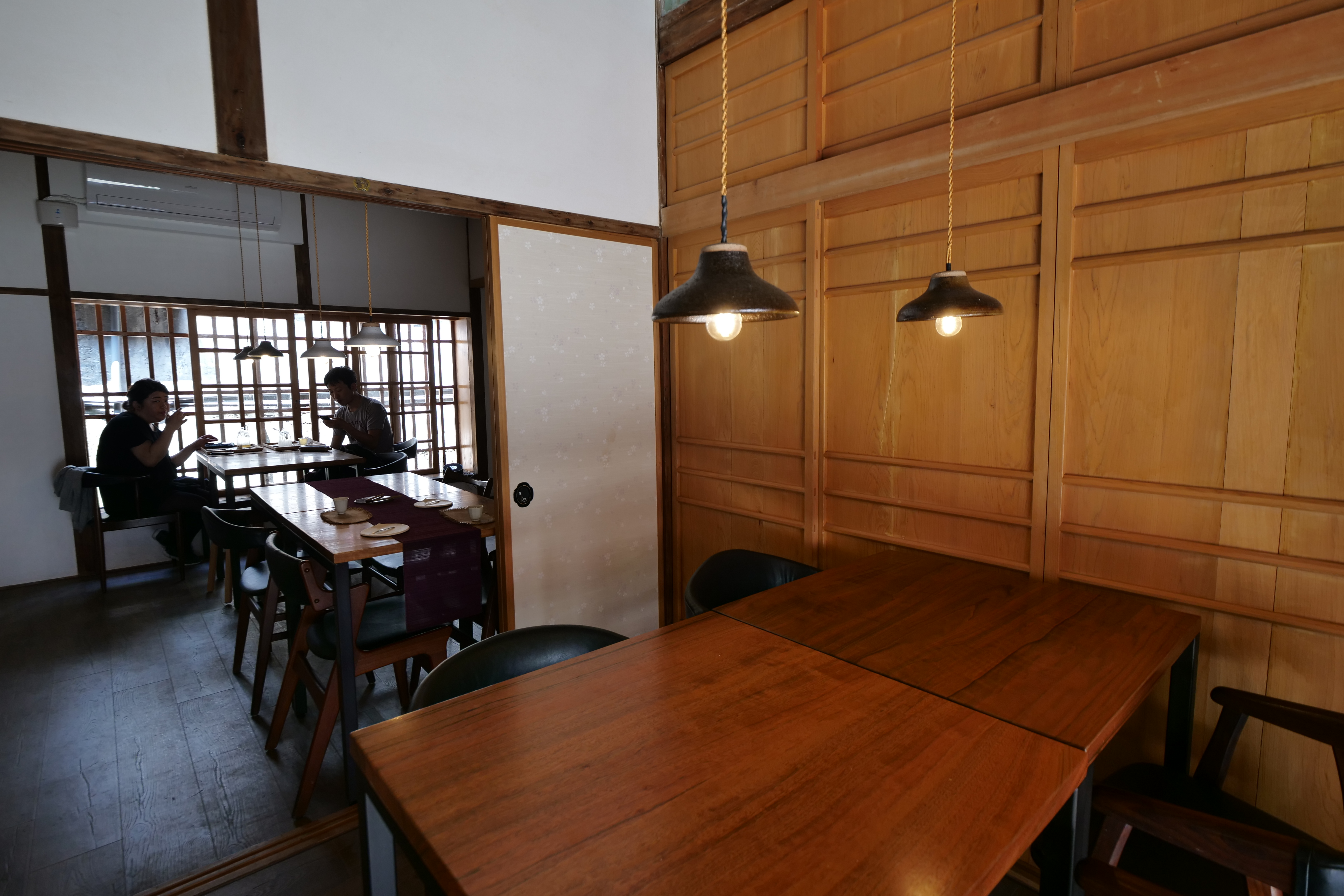 老房子前身為日治市場事務所，保有昔日空間格局。