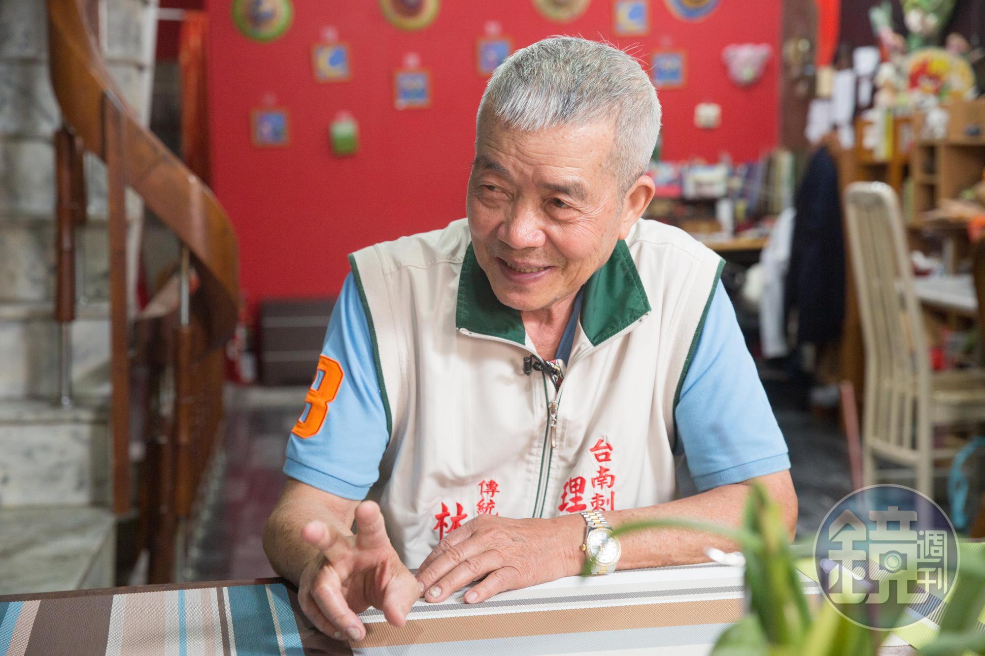 「有在理神明事情的人，大家都認識我，」林玉泉自豪道。