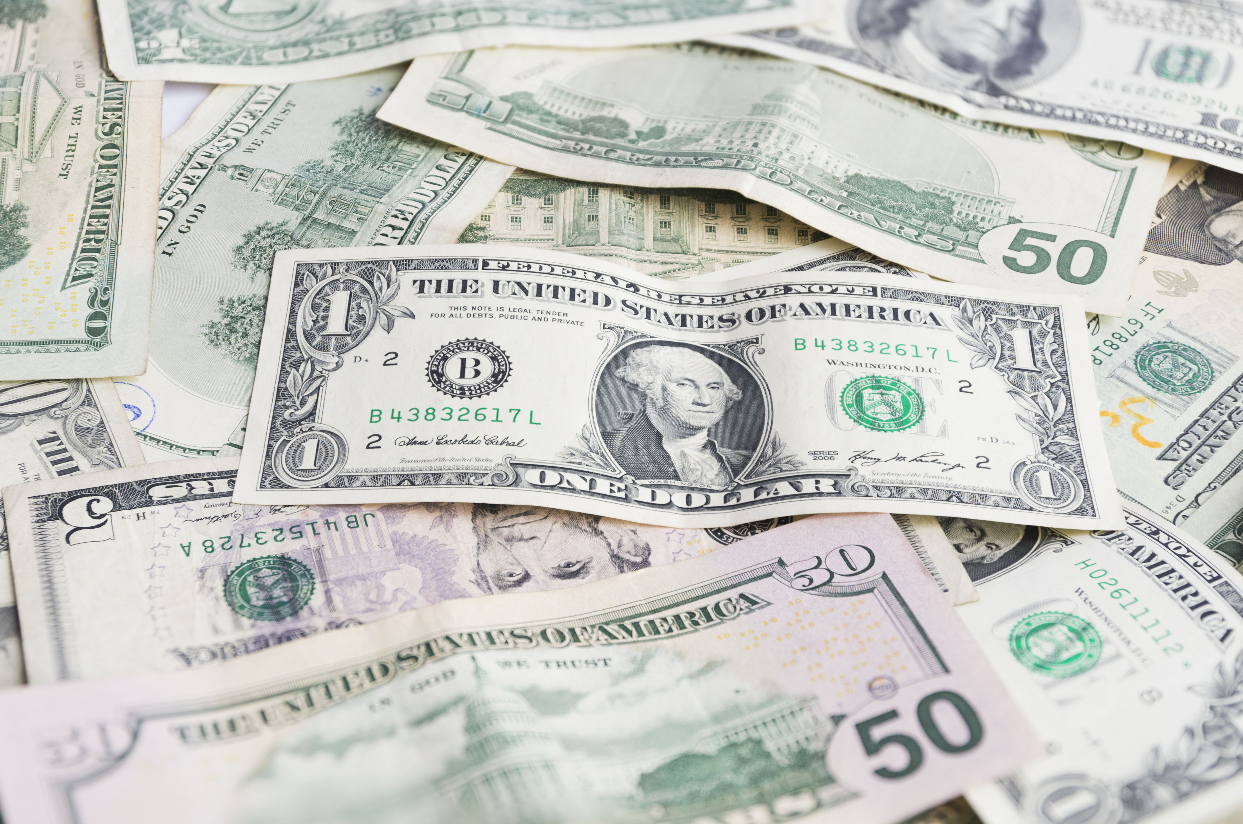 美元轉強走上漲行情，美元指數自4月份以來升值5%，對全球非美國家產生不同層面的影響。（東方IC）