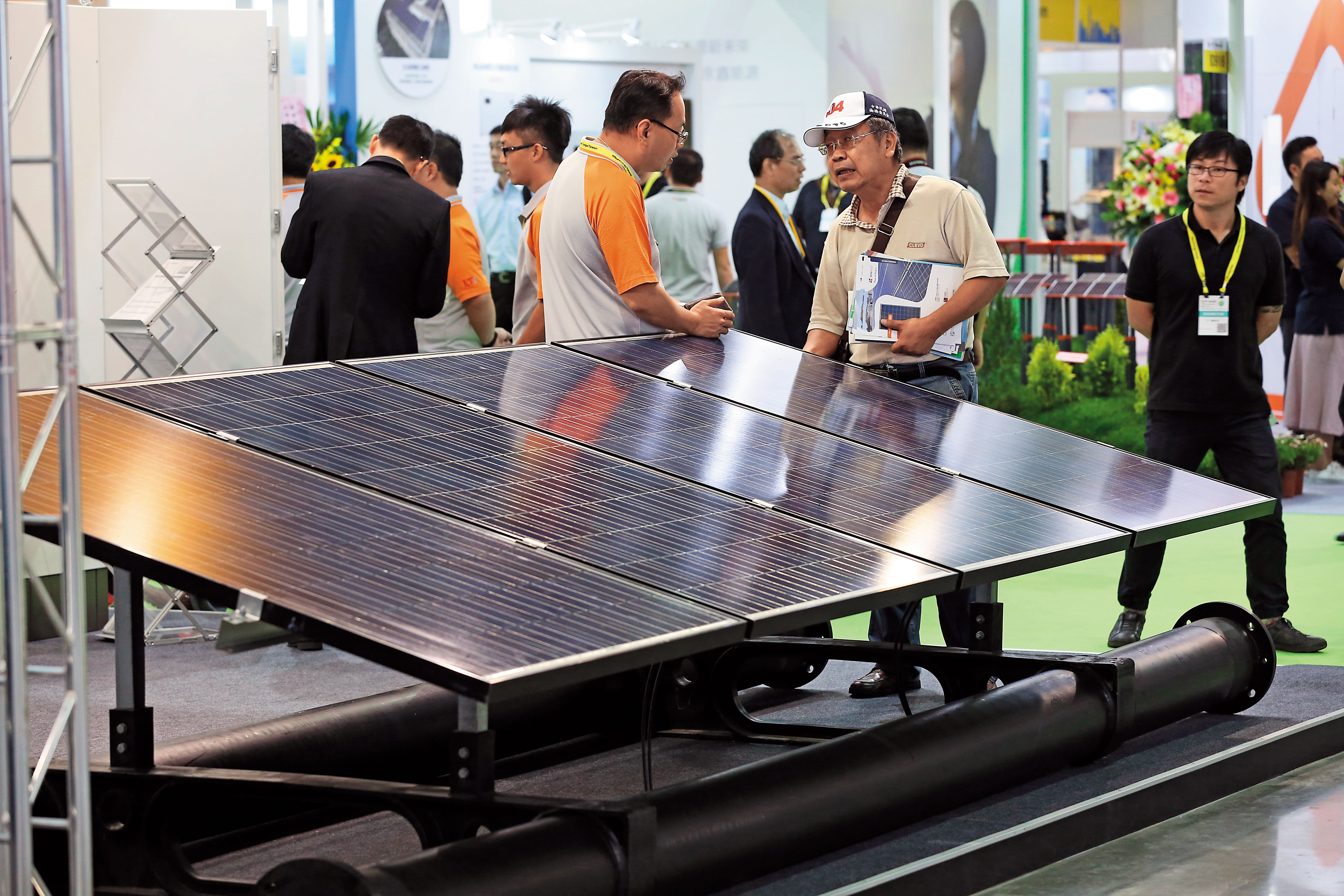 曾是股王的太陽能電池廠益通連虧9年，今年宣布大舉減資59％，股價仍重挫。