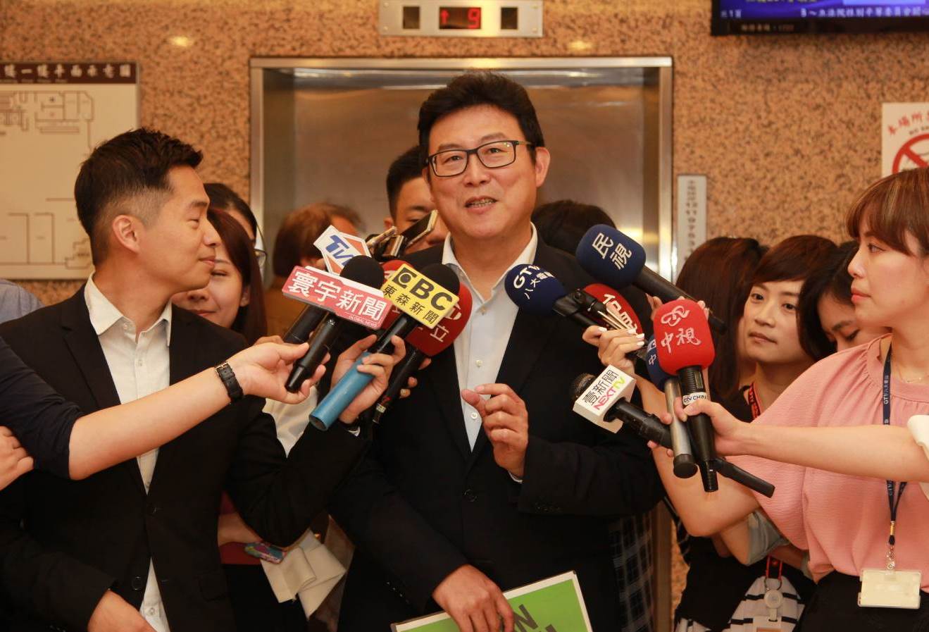 民進黨立委姚文智今午在立法院受訪。（姚文智辦公室提供）