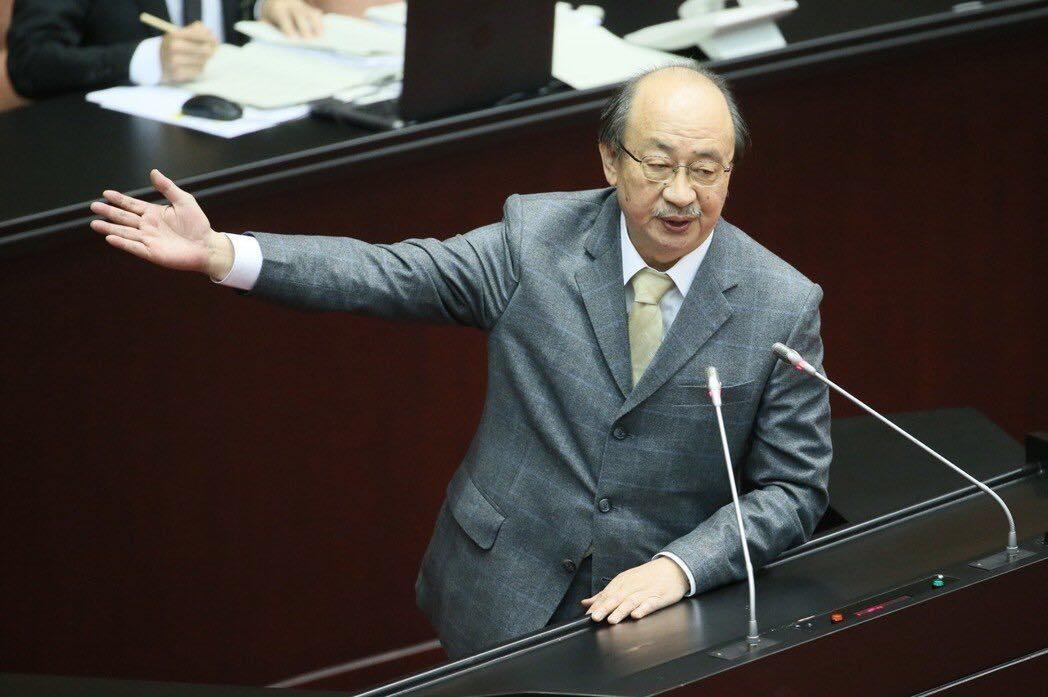 馬英九被控洩密等案,今高院二審改判4月有期徒刑,民進黨團總召柯建銘做出回應。(取自柯建銘臉書)
