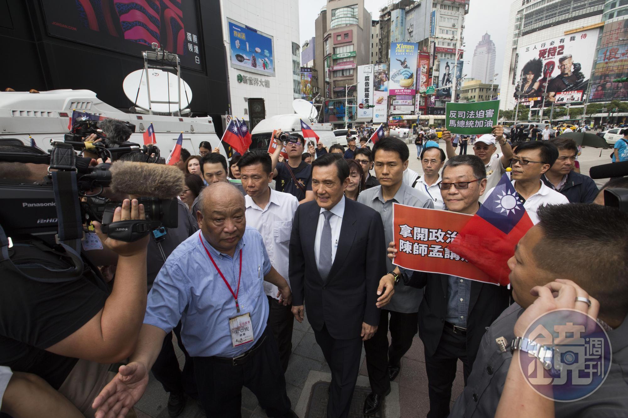 國民黨文傳會主委李明賢說，相信馬前總統的處事份際，支持其捍衛操守及清白對本案再上訴。 