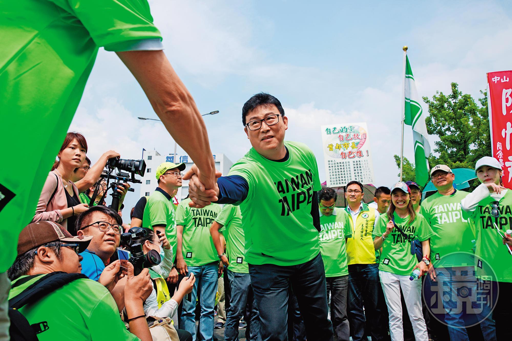 爭取民進黨提名的立委姚文智，在422大遊行之後聲勢漸高。