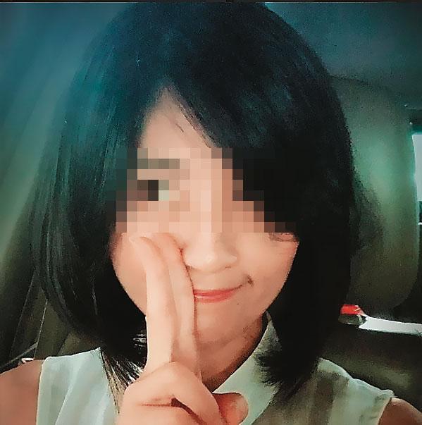 遭王傳家妻子抓姦在床的小三杜姓女子,其實已經和王傳家情牽超過10年,擁有水汪汪眼睛,連球隊家長都誤以為她就是正宮。(翻攝臉書)