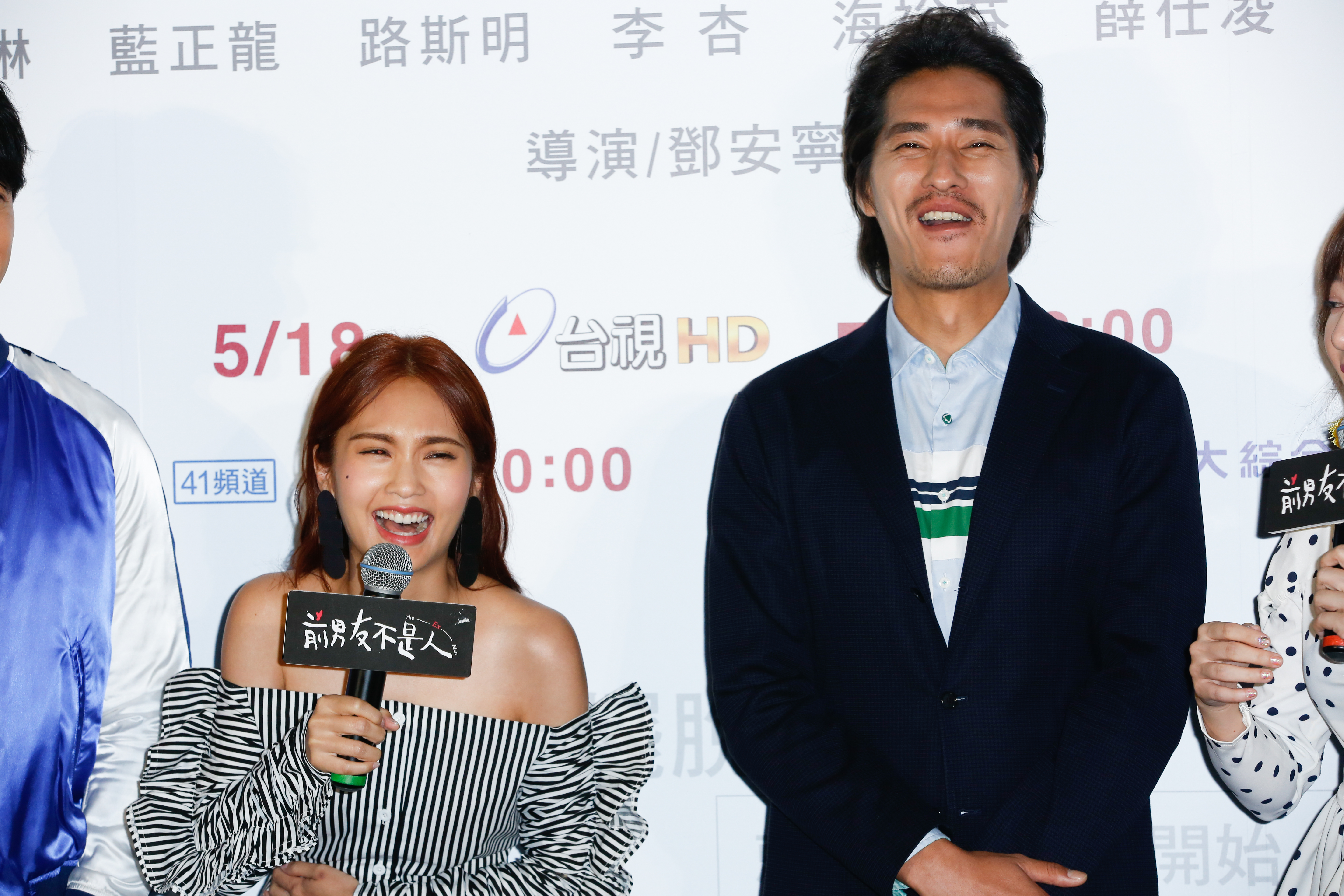 藍正龍與楊丞琳再扮高中生，兩人都覺得容貌不太是問題，難在如何找回年輕時的眼神表情。