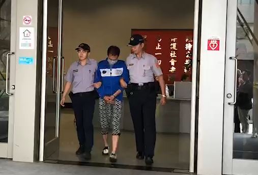 柯姓男子潛入松山「秦老師」豆漿店行竊，得手66萬元。（翻攝畫面）