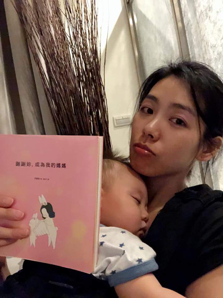 兒子Adam日前病了3天,林可彤沒日沒夜照顧。(取自林可彤臉書)