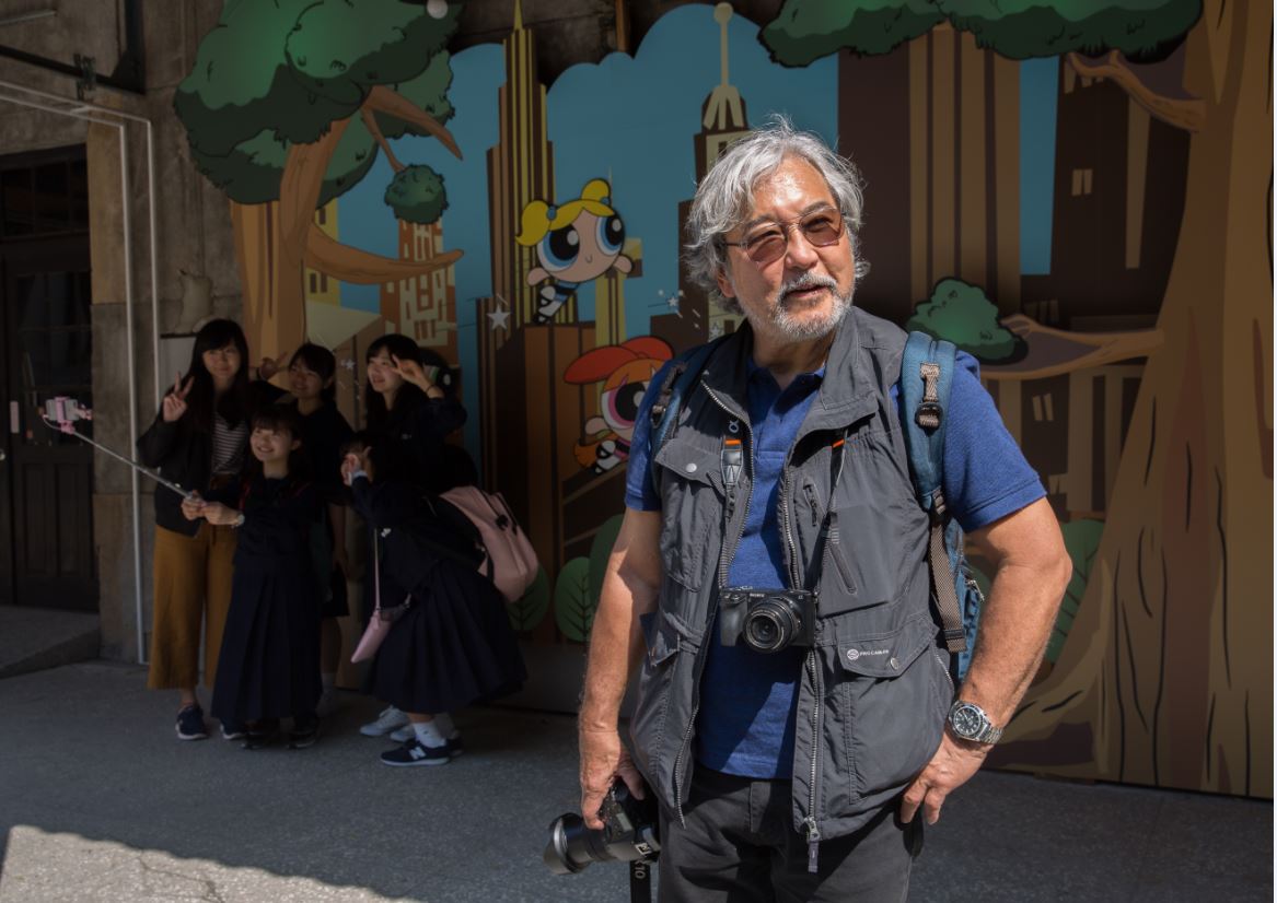 身為第三代日裔美籍的麥可山下，專精亞洲題材，他說在亞洲拍照，讓他覺得最自在。我們在華山專訪的當天，巧遇一群從日本來台的學生。