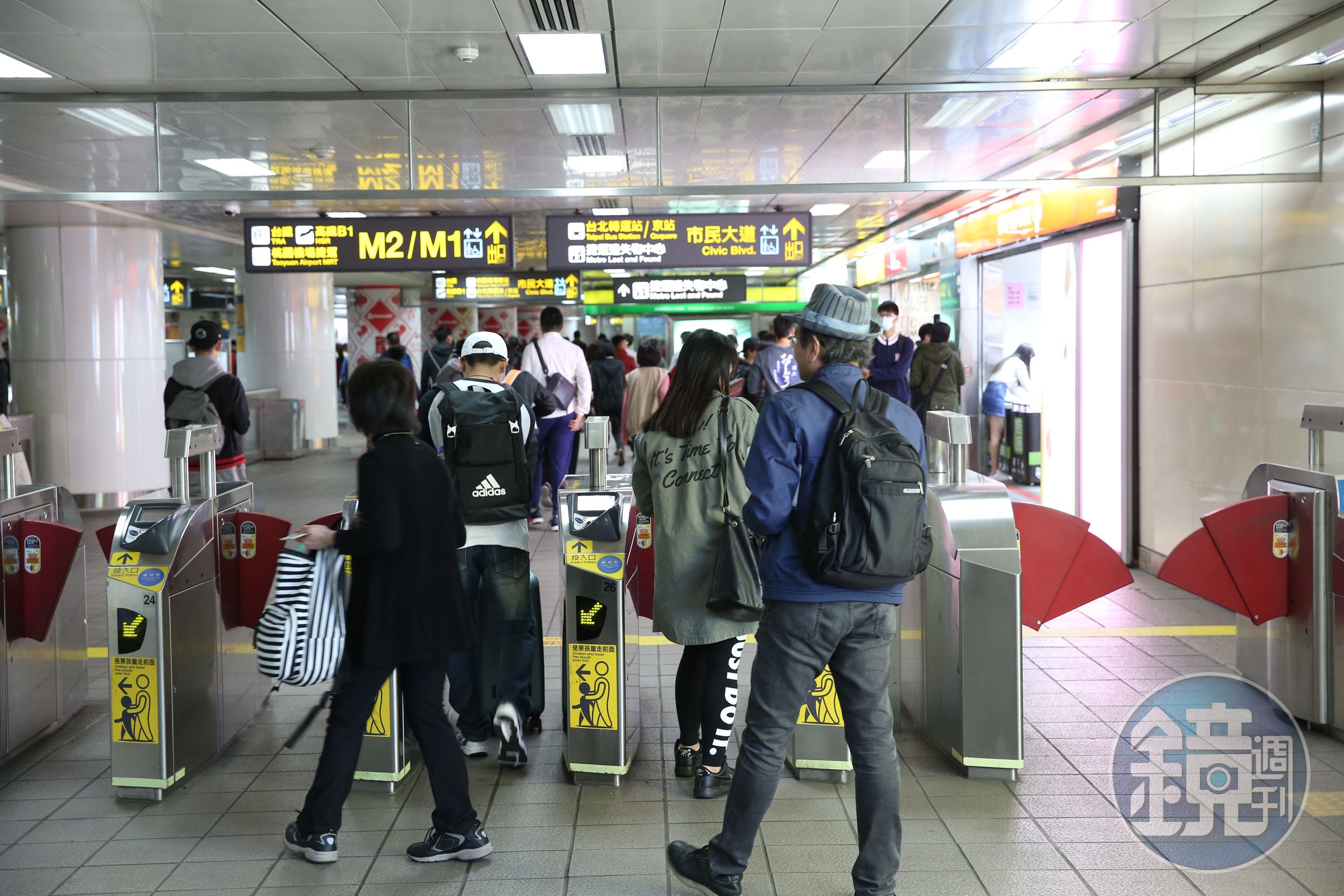 即日起北捷全線117個車站、219列電聯車以及北捷附屬場域可使用免費WiFi。