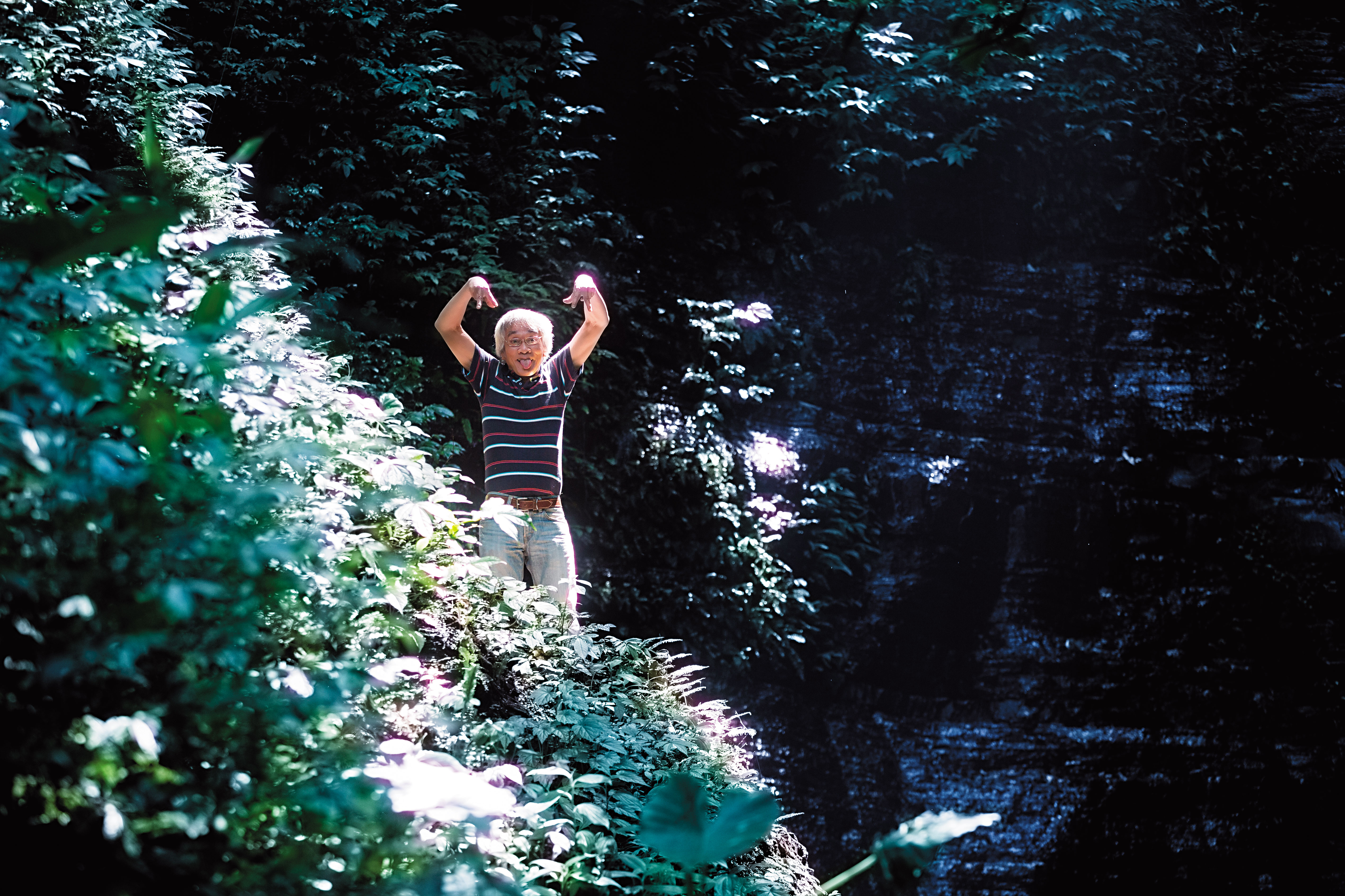 郭箏不裝腔作勢，我們請他擺個大俠姿勢，他卻做起鬼臉。